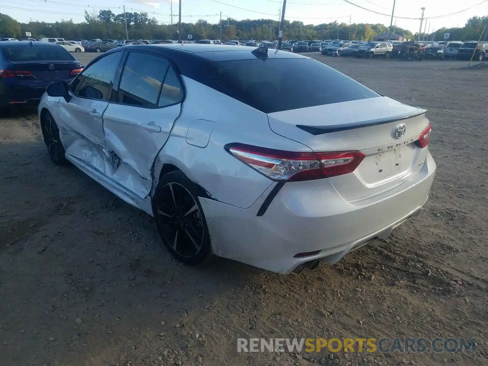 3 Photograph of a damaged car 4T1K61AK2LU310866 TOYOTA CAMRY 2020