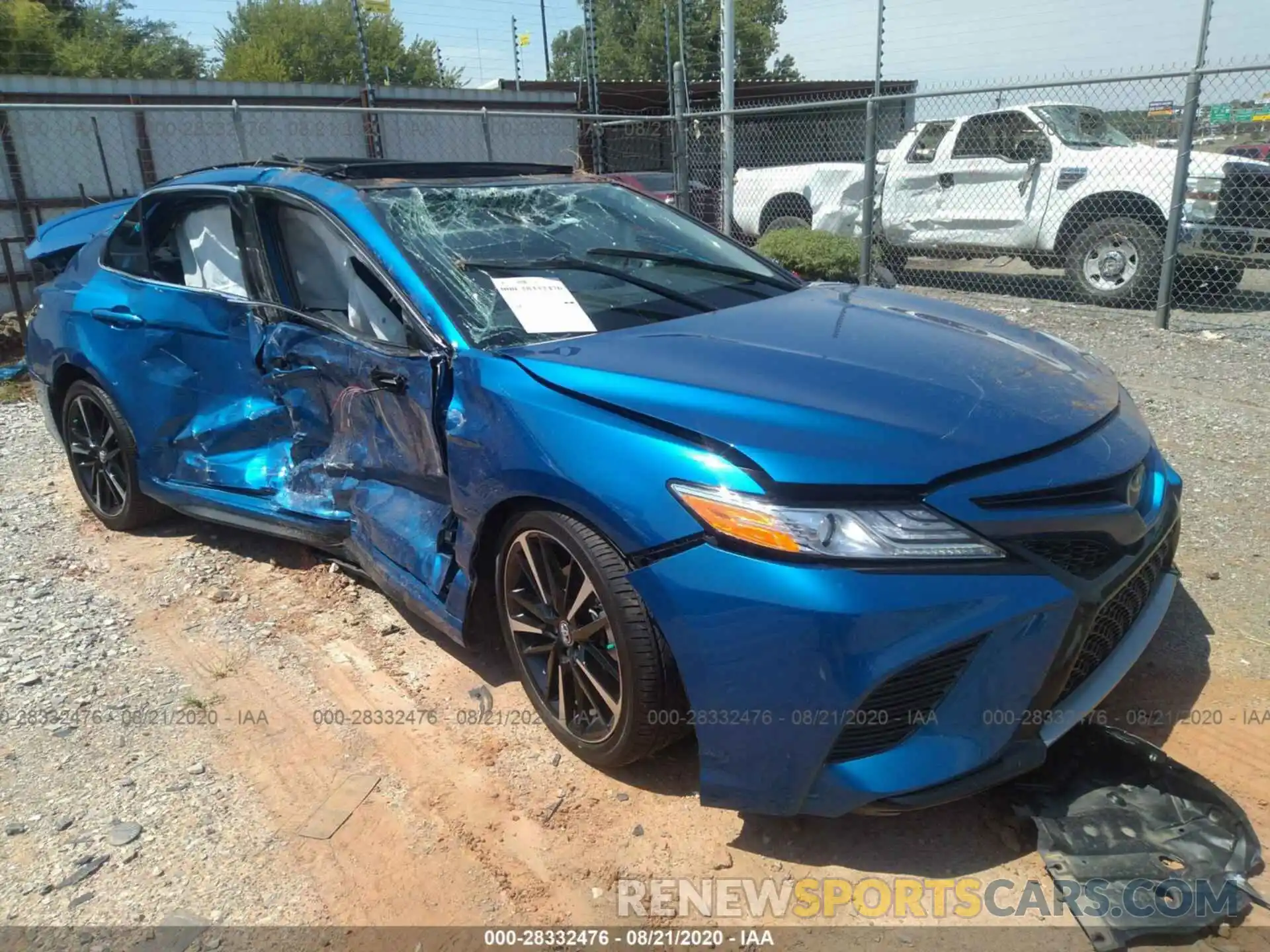 1 Photograph of a damaged car 4T1K61AK2LU313038 TOYOTA CAMRY 2020