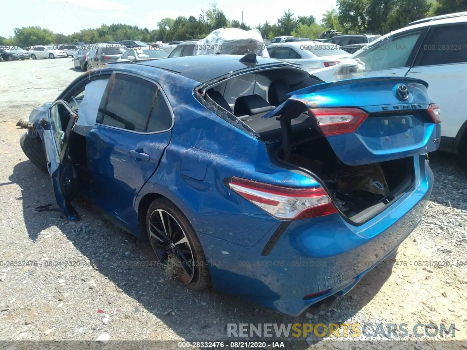 3 Photograph of a damaged car 4T1K61AK2LU313038 TOYOTA CAMRY 2020