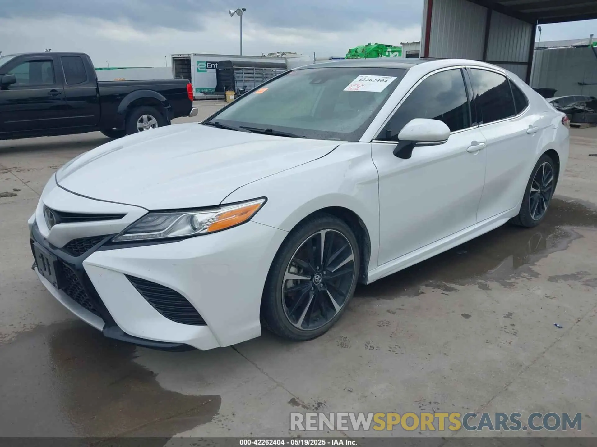 2 Photograph of a damaged car 4T1K61AK2LU315713 TOYOTA CAMRY 2020