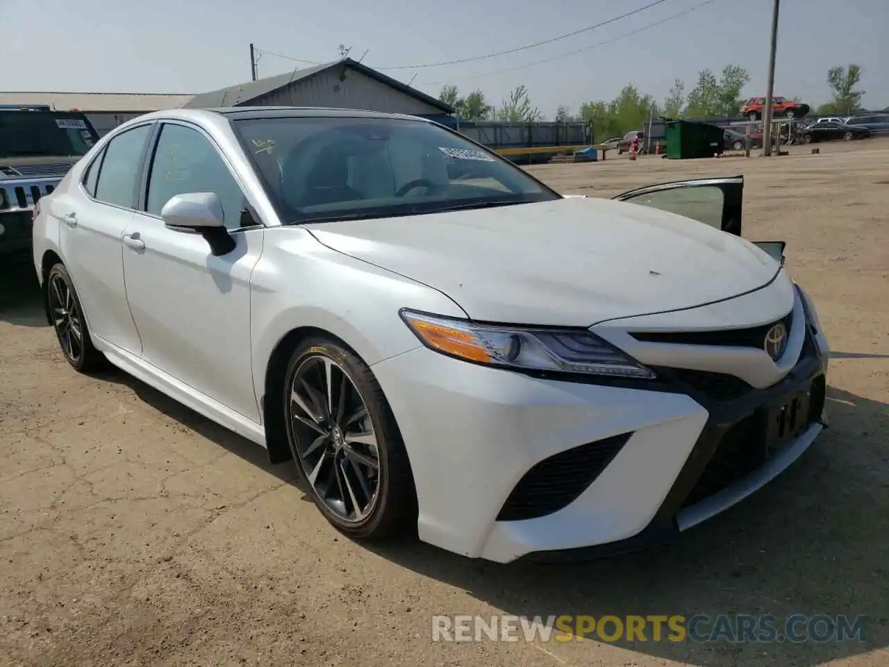 1 Photograph of a damaged car 4T1K61AK2LU349327 TOYOTA CAMRY 2020