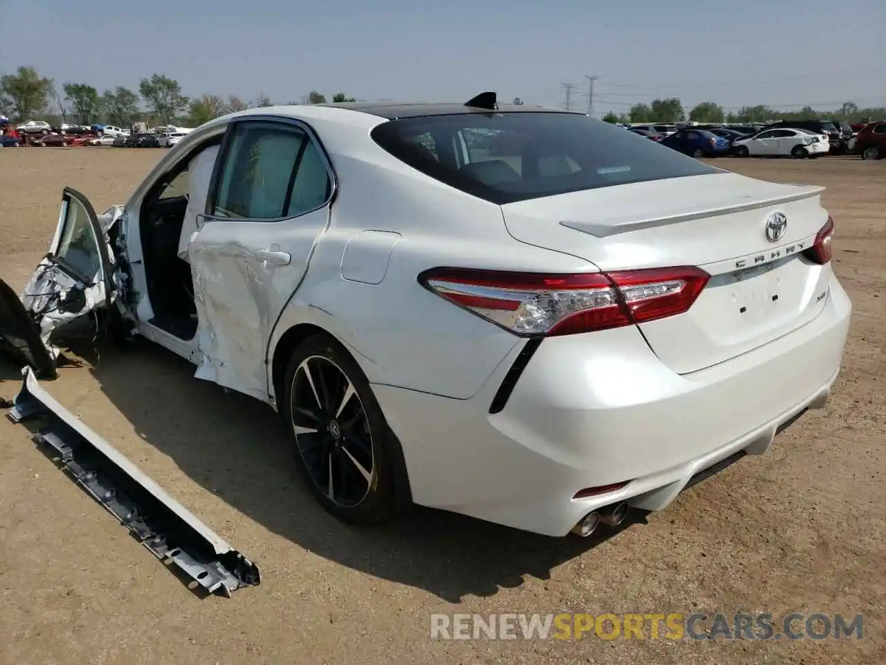 3 Photograph of a damaged car 4T1K61AK2LU349327 TOYOTA CAMRY 2020