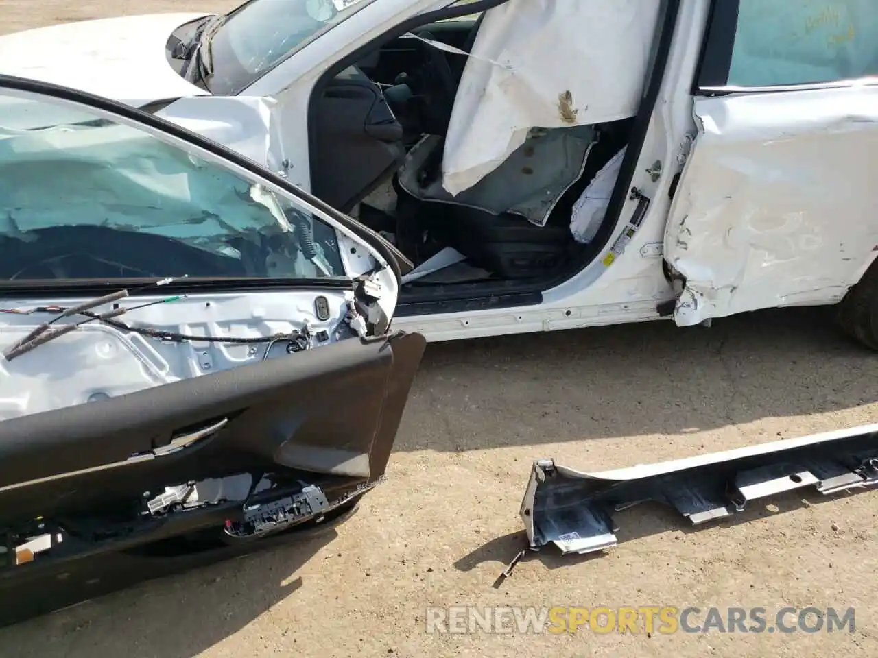 9 Photograph of a damaged car 4T1K61AK2LU349327 TOYOTA CAMRY 2020