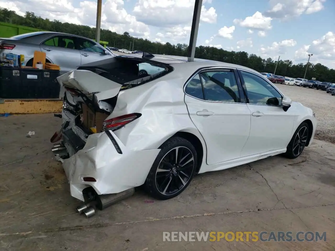 3 Photograph of a damaged car 4T1K61AK2LU349828 TOYOTA CAMRY 2020