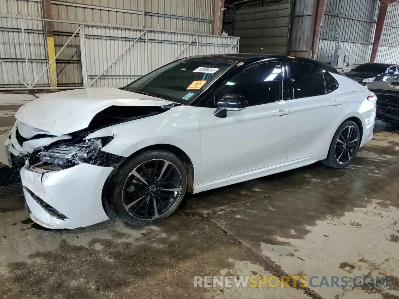 1 Photograph of a damaged car 4T1K61AK2LU353586 TOYOTA CAMRY 2020