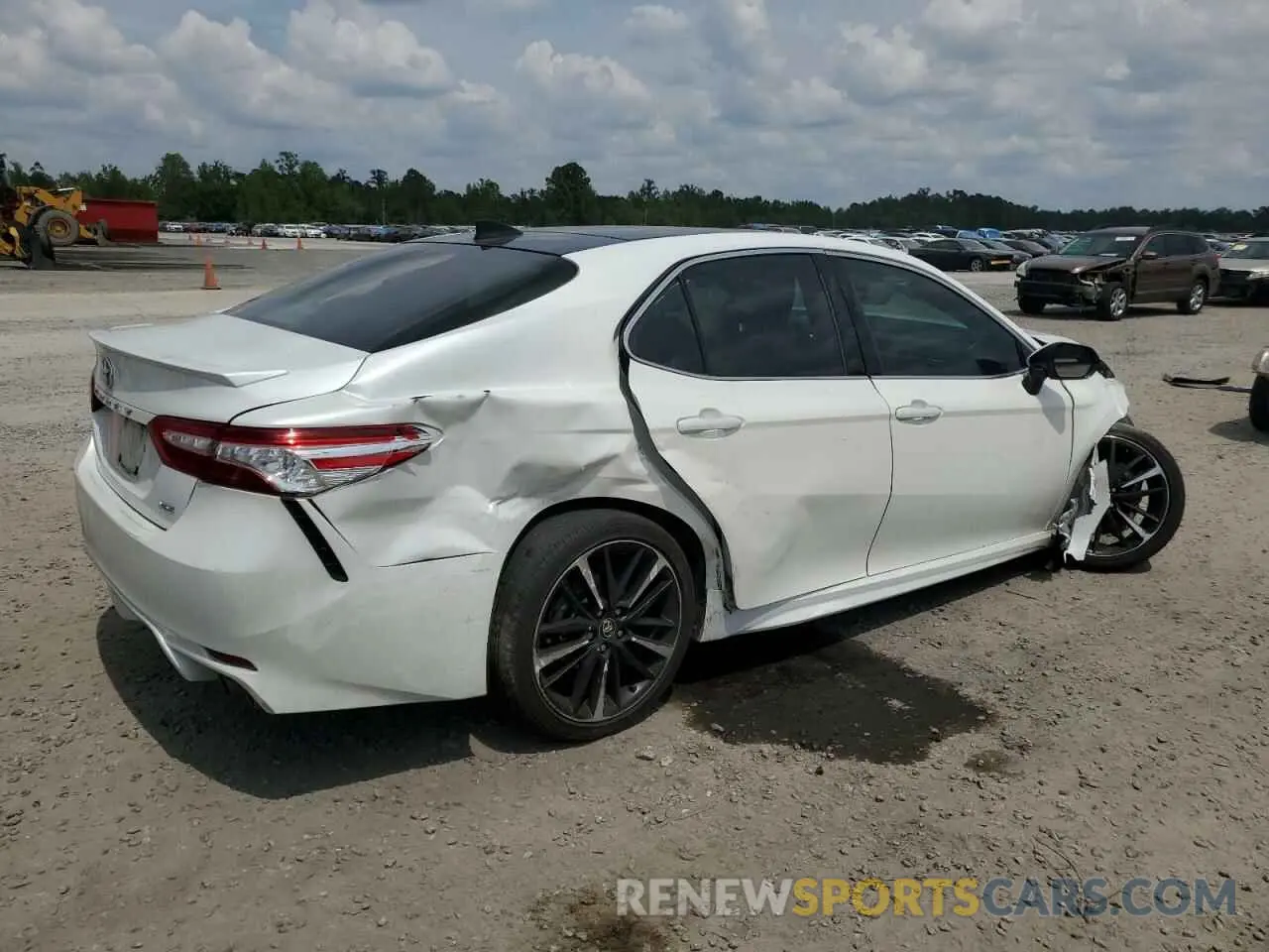 3 Photograph of a damaged car 4T1K61AK2LU356262 TOYOTA CAMRY 2020