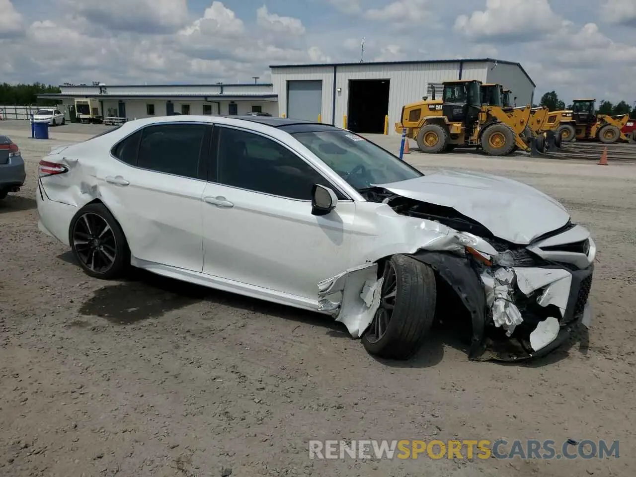4 Photograph of a damaged car 4T1K61AK2LU356262 TOYOTA CAMRY 2020