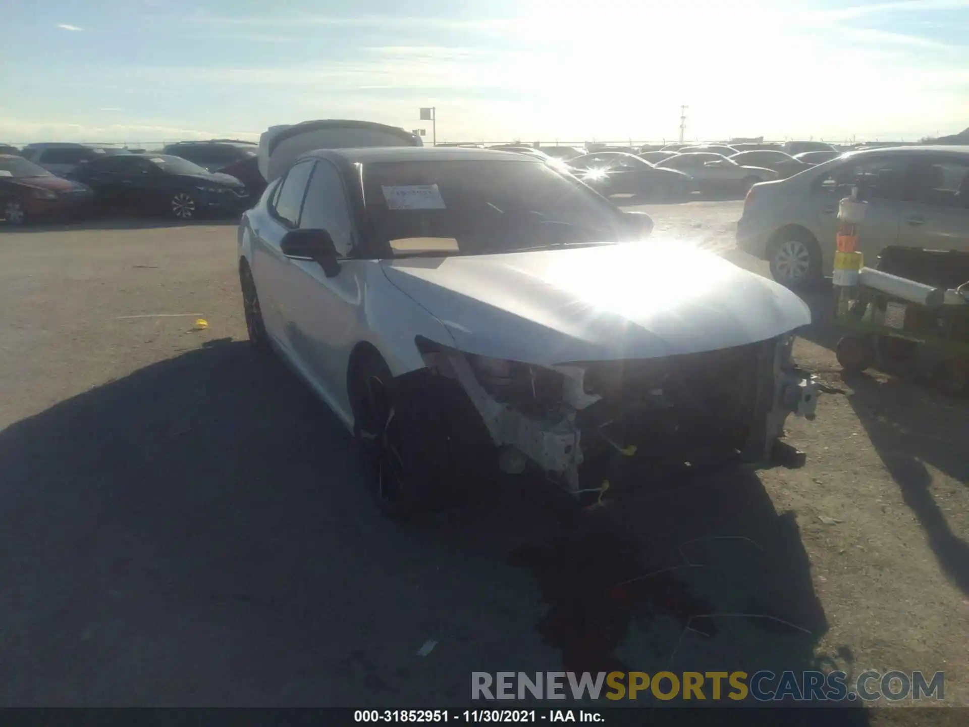 1 Photograph of a damaged car 4T1K61AK2LU359727 TOYOTA CAMRY 2020