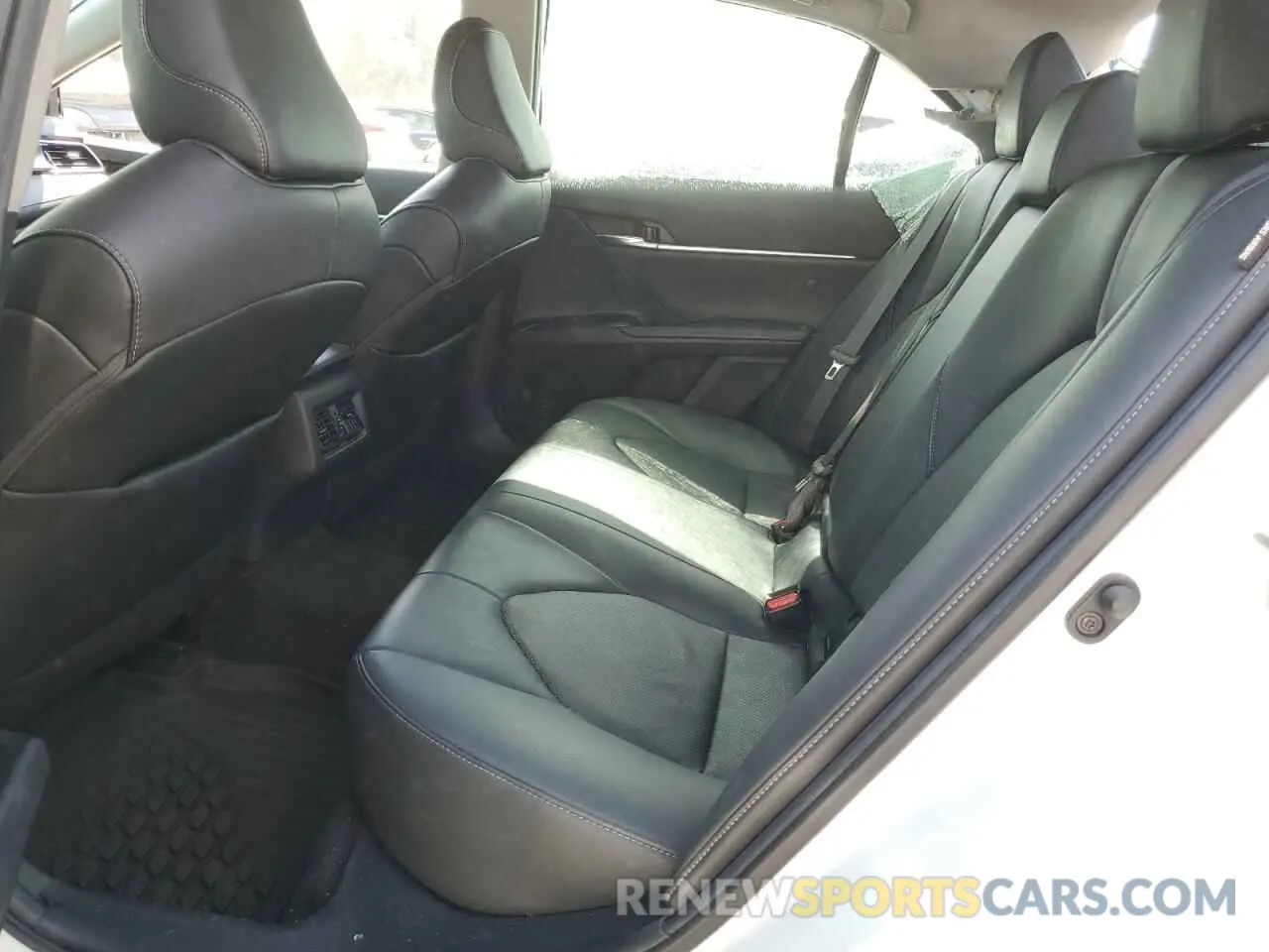 10 Photograph of a damaged car 4T1K61AK2LU377550 TOYOTA CAMRY 2020
