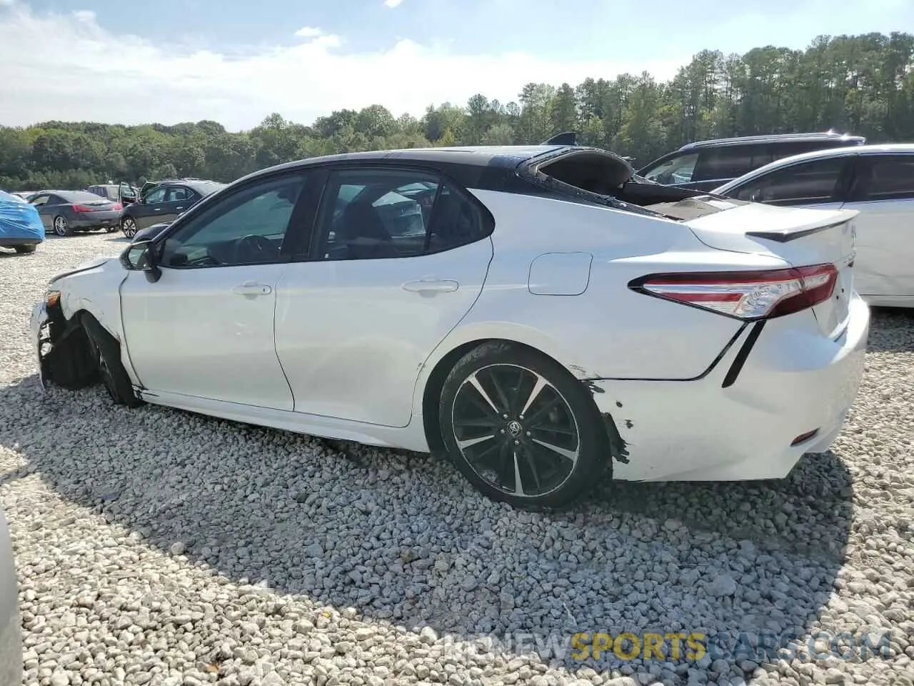 2 Photograph of a damaged car 4T1K61AK2LU377550 TOYOTA CAMRY 2020