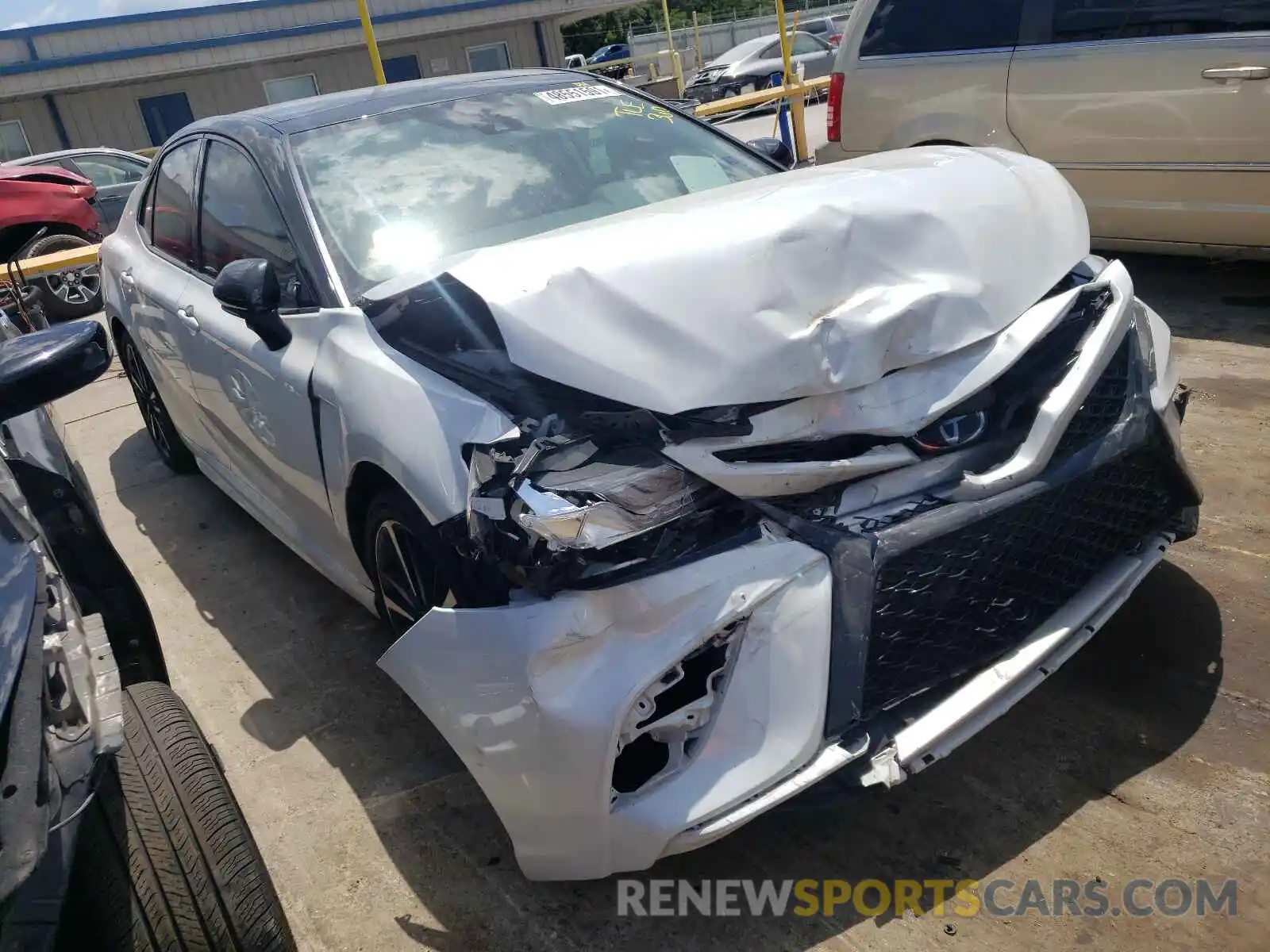 1 Photograph of a damaged car 4T1K61AK2LU378858 TOYOTA CAMRY 2020