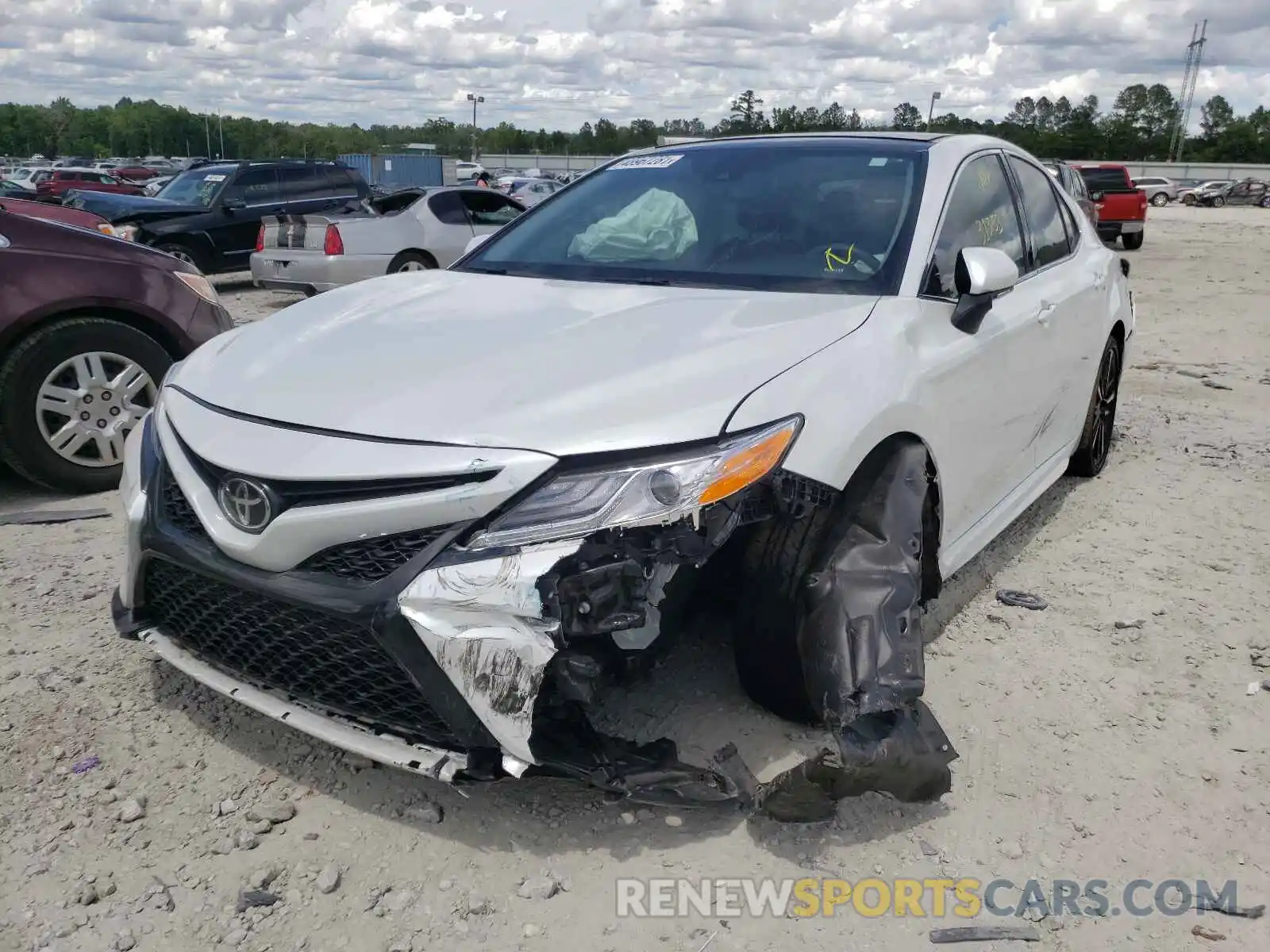 2 Photograph of a damaged car 4T1K61AK2LU384417 TOYOTA CAMRY 2020