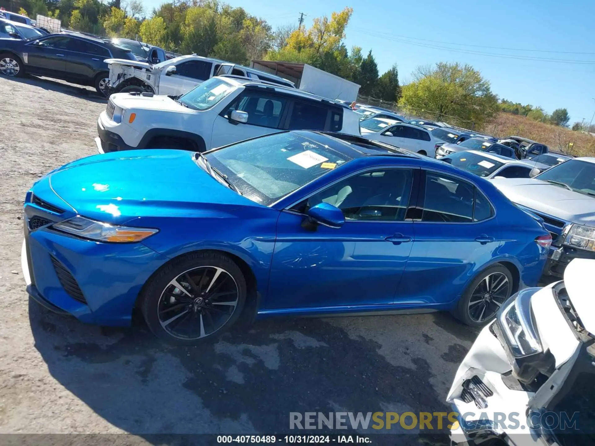 14 Photograph of a damaged car 4T1K61AK2LU385034 TOYOTA CAMRY 2020