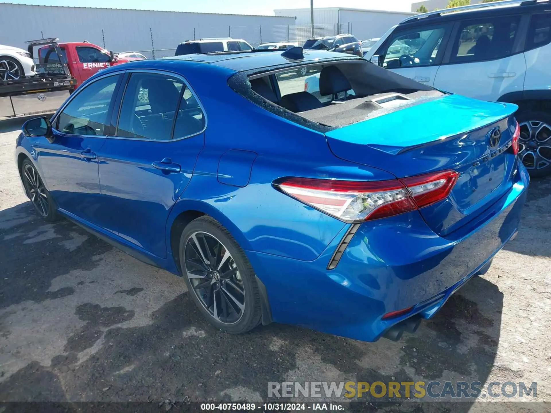 3 Photograph of a damaged car 4T1K61AK2LU385034 TOYOTA CAMRY 2020