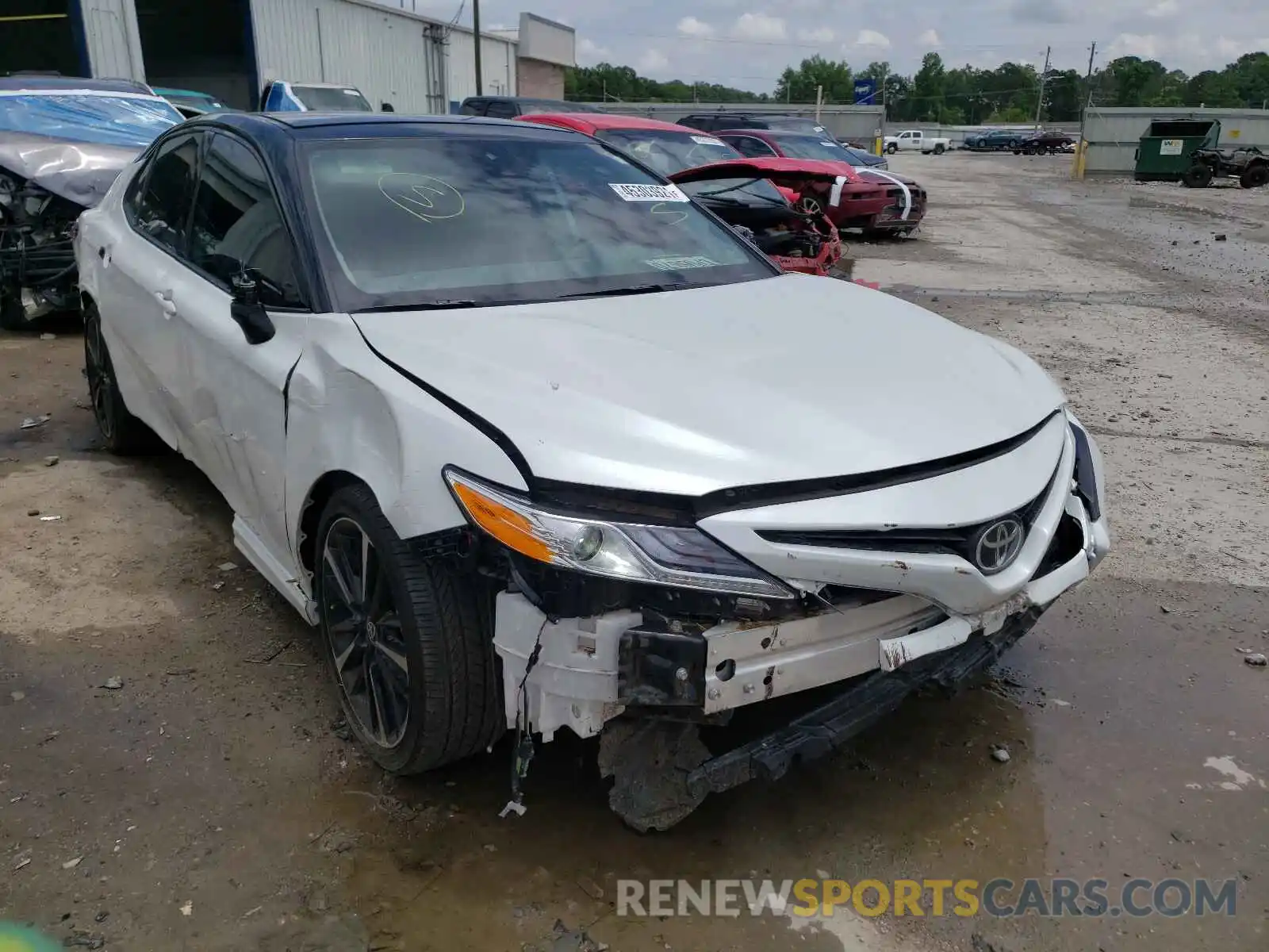 1 Photograph of a damaged car 4T1K61AK2LU399273 TOYOTA CAMRY 2020