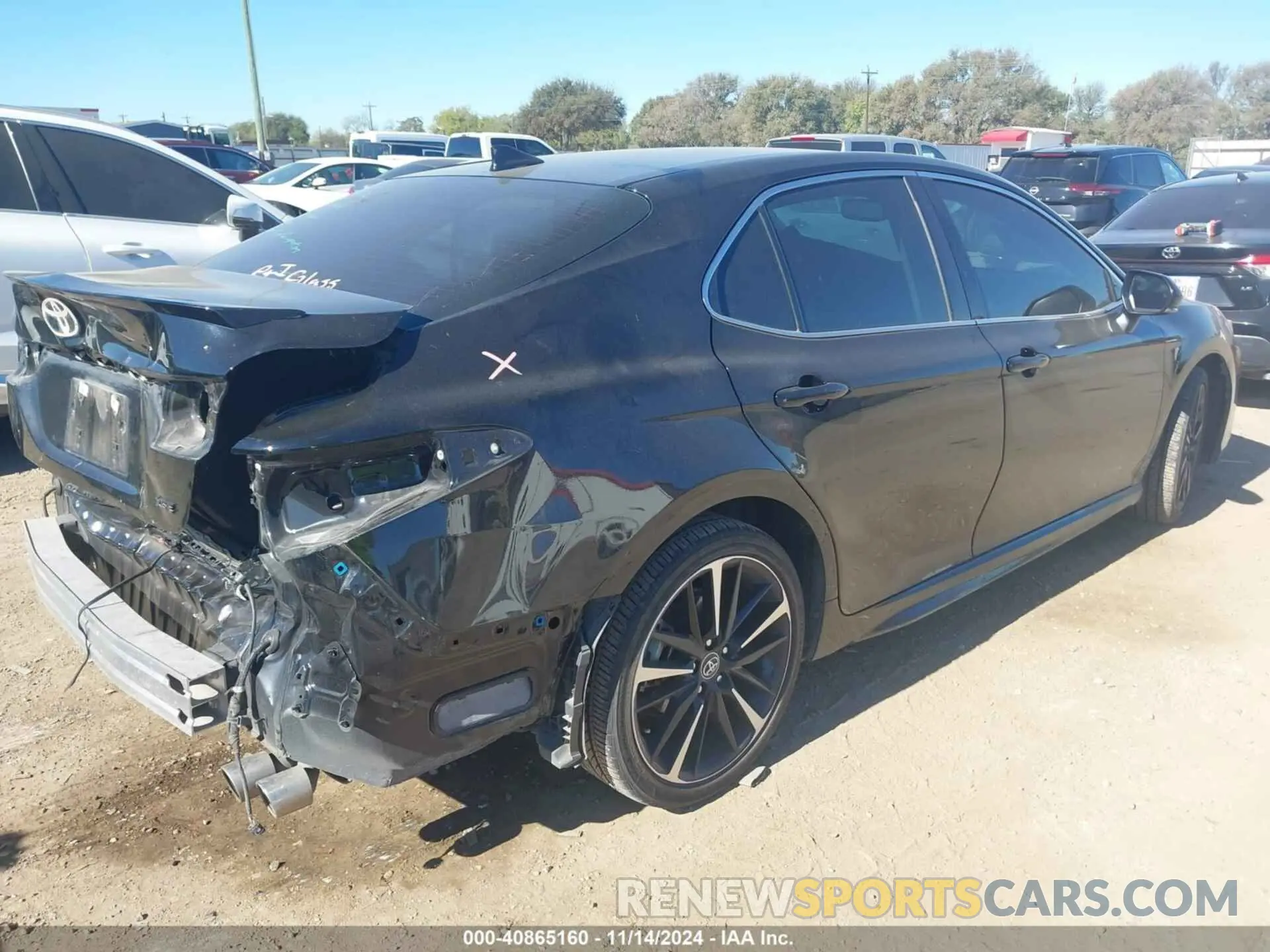 4 Photograph of a damaged car 4T1K61AK2LU879068 TOYOTA CAMRY 2020