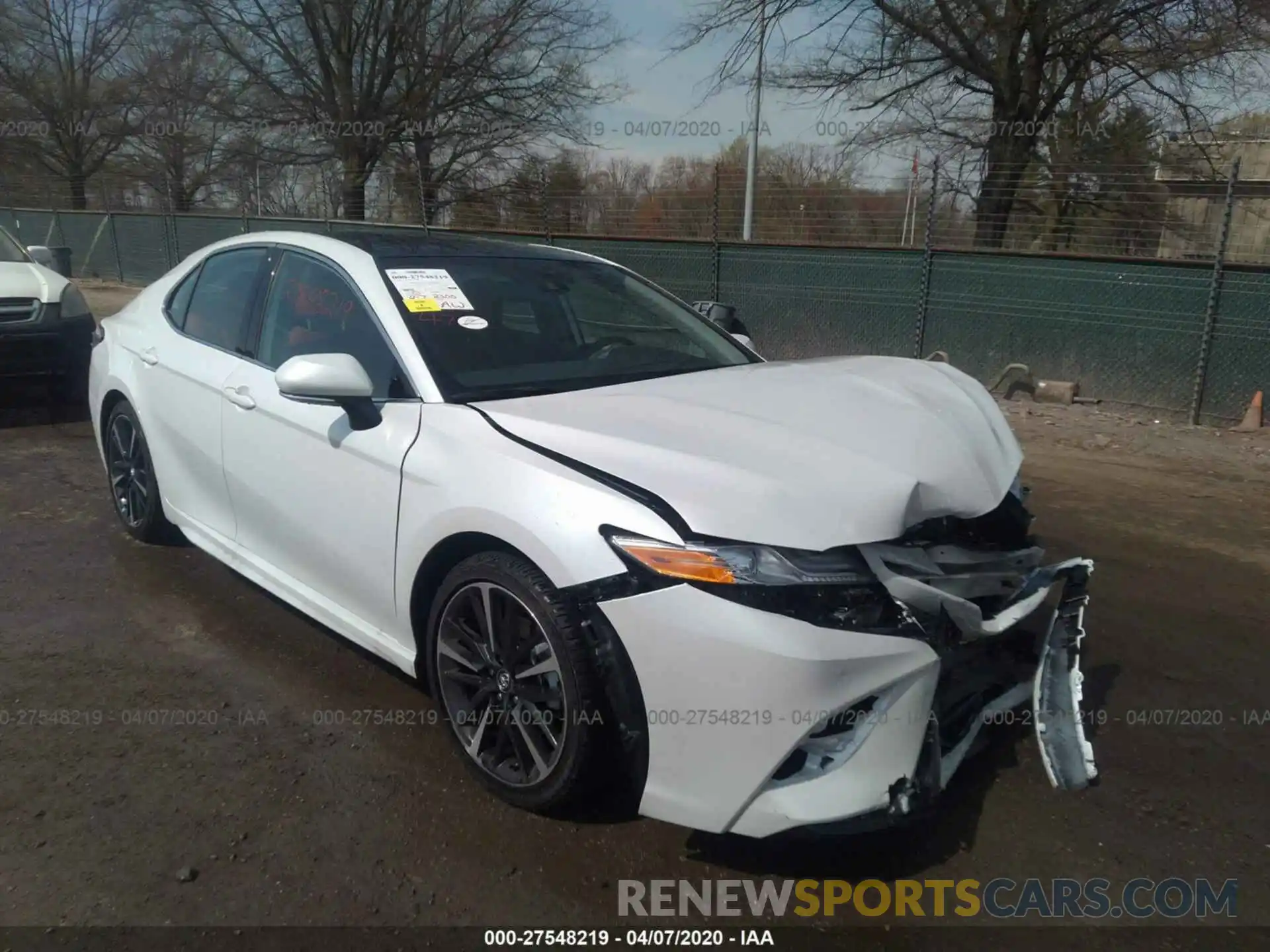 1 Photograph of a damaged car 4T1K61AK2LU918127 TOYOTA CAMRY 2020