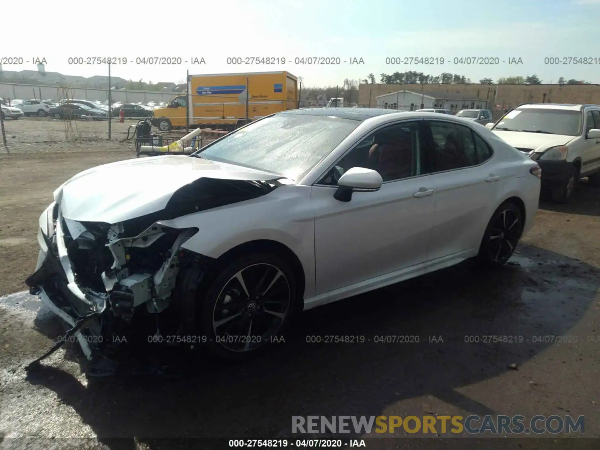 2 Photograph of a damaged car 4T1K61AK2LU918127 TOYOTA CAMRY 2020