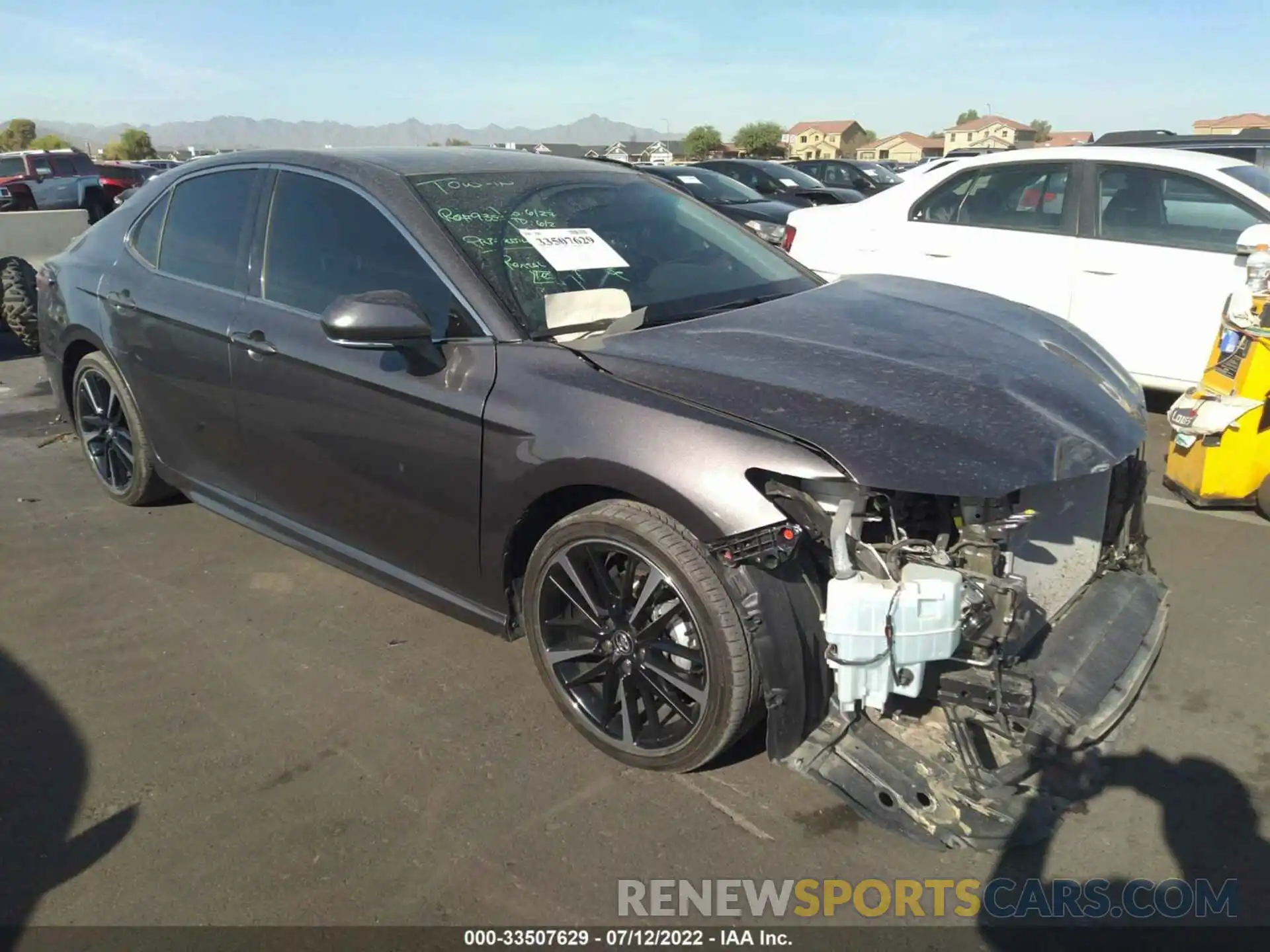 1 Photograph of a damaged car 4T1K61AK2LU932982 TOYOTA CAMRY 2020