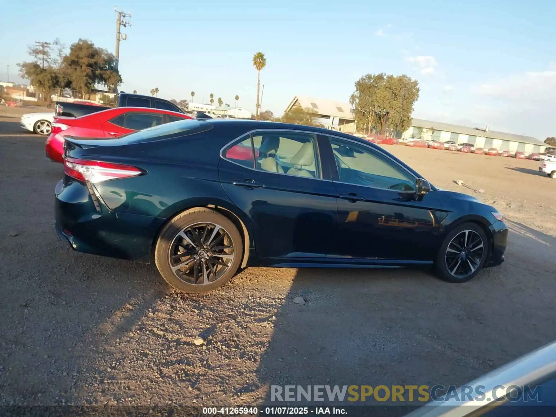 13 Photograph of a damaged car 4T1K61AK2LU936627 TOYOTA CAMRY 2020