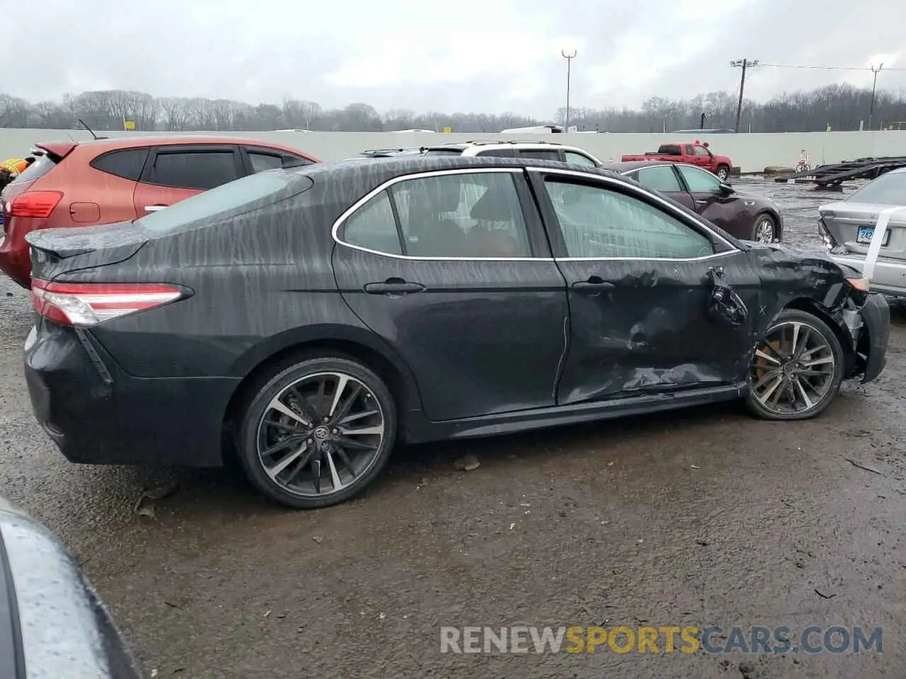 3 Photograph of a damaged car 4T1K61AK2LU940581 TOYOTA CAMRY 2020