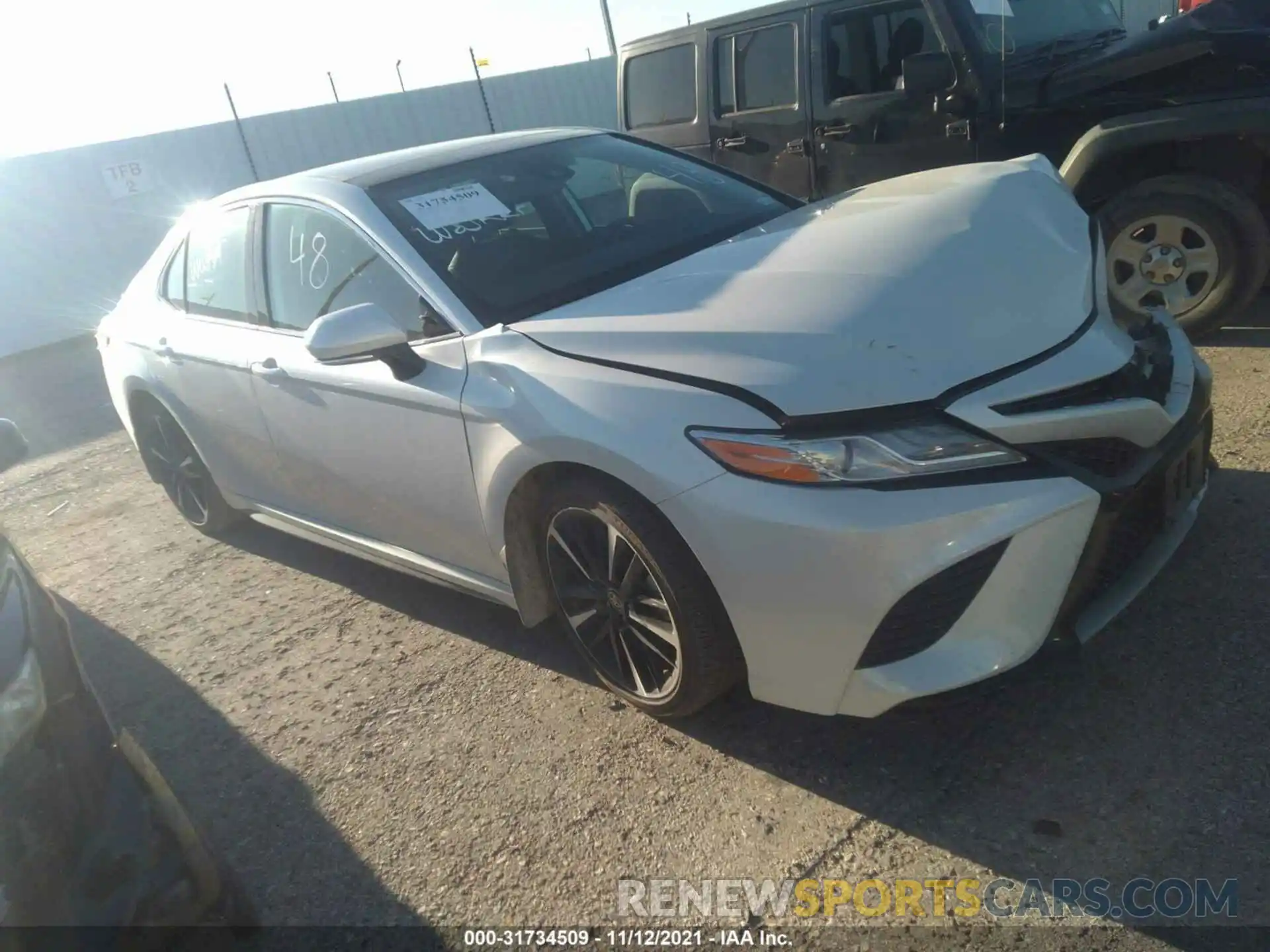 1 Photograph of a damaged car 4T1K61AK2LU959650 TOYOTA CAMRY 2020