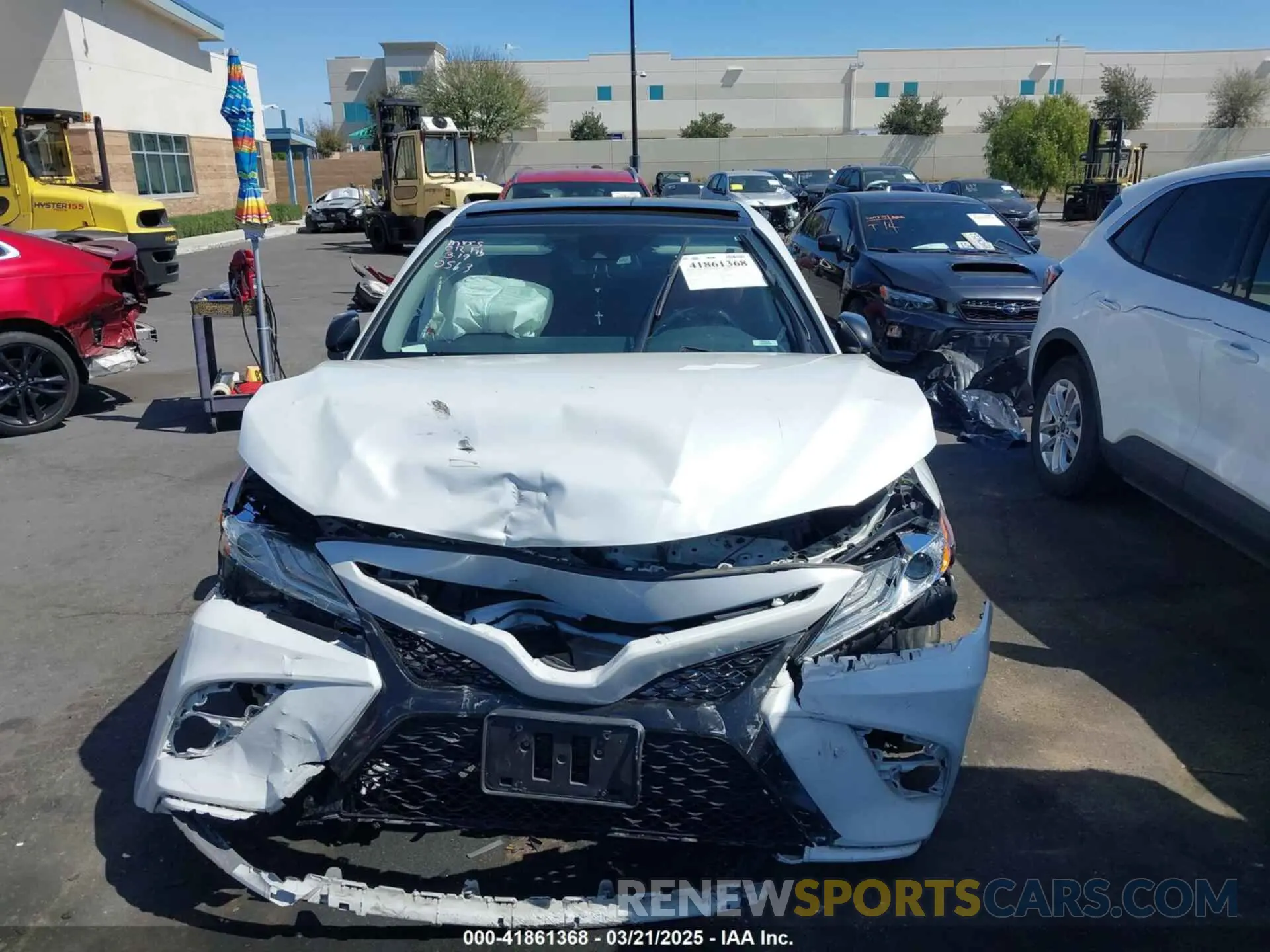 12 Photograph of a damaged car 4T1K61AK2LU980563 TOYOTA CAMRY 2020