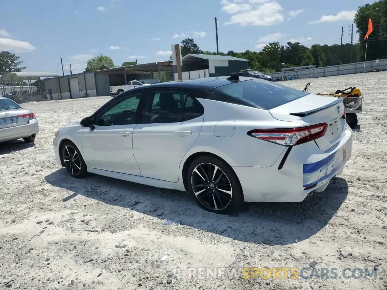 2 Photograph of a damaged car 4T1K61AK3LU301075 TOYOTA CAMRY 2020