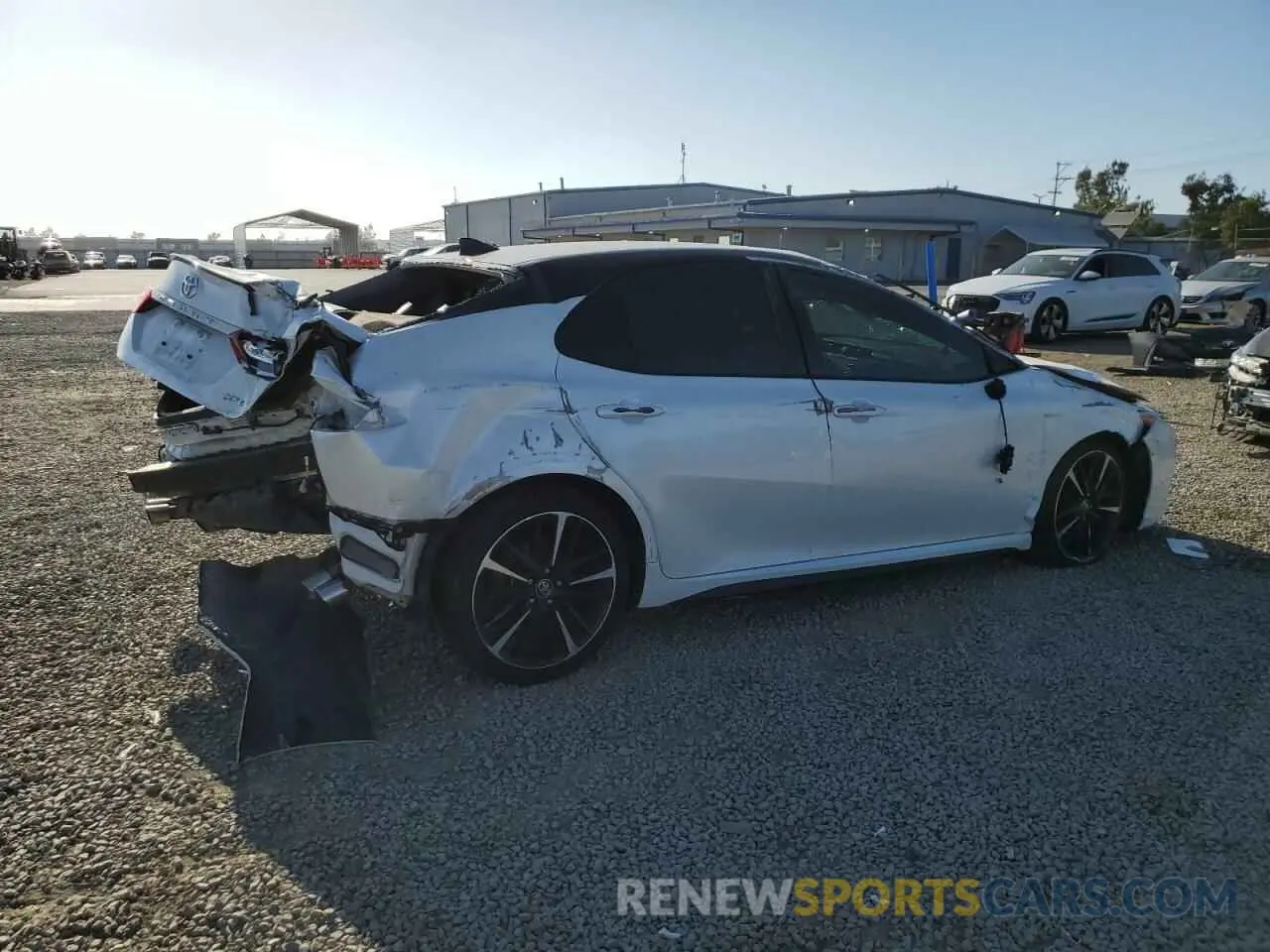 3 Photograph of a damaged car 4T1K61AK3LU302629 TOYOTA CAMRY 2020