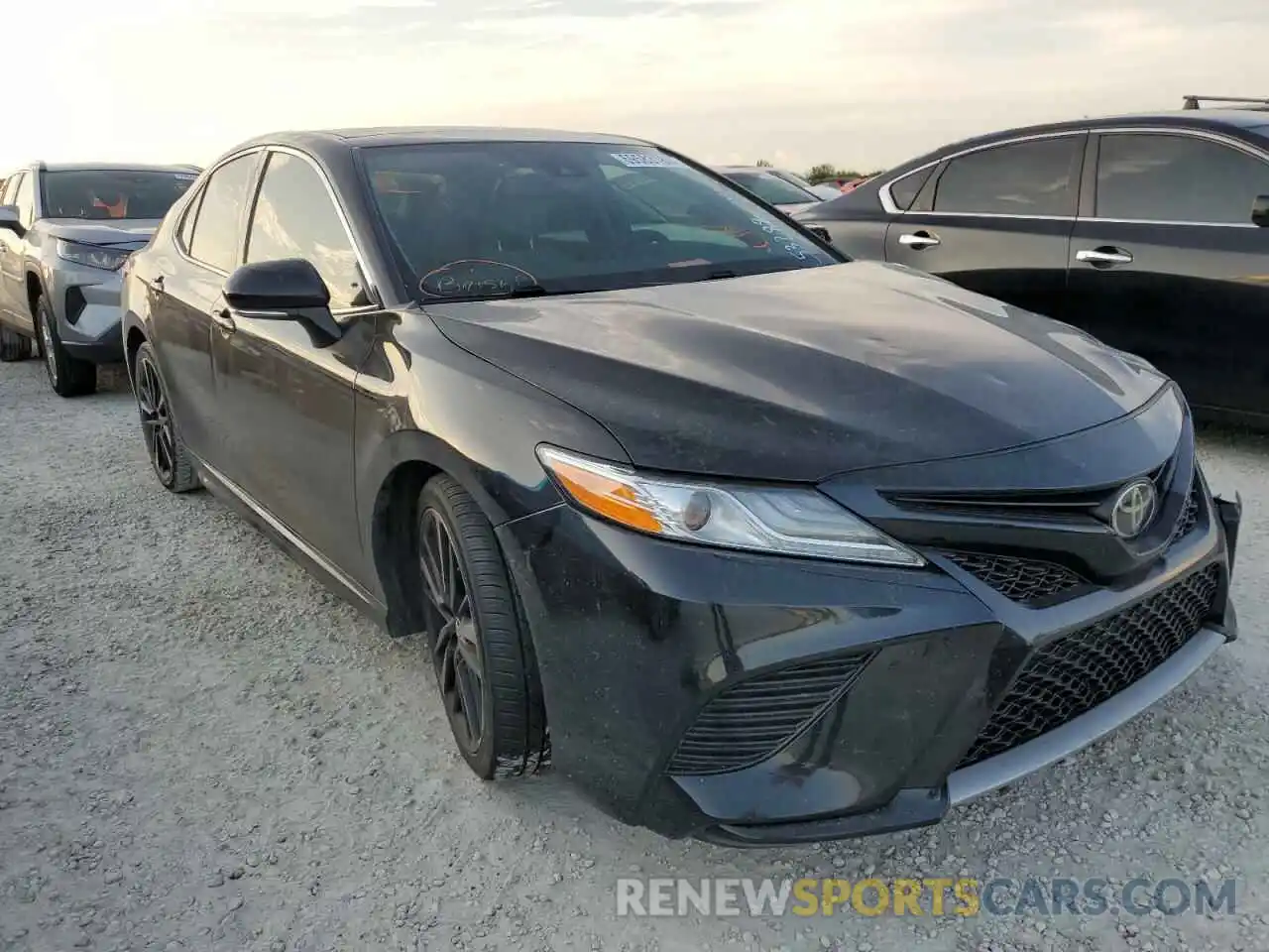 4 Photograph of a damaged car 4T1K61AK3LU311279 TOYOTA CAMRY 2020