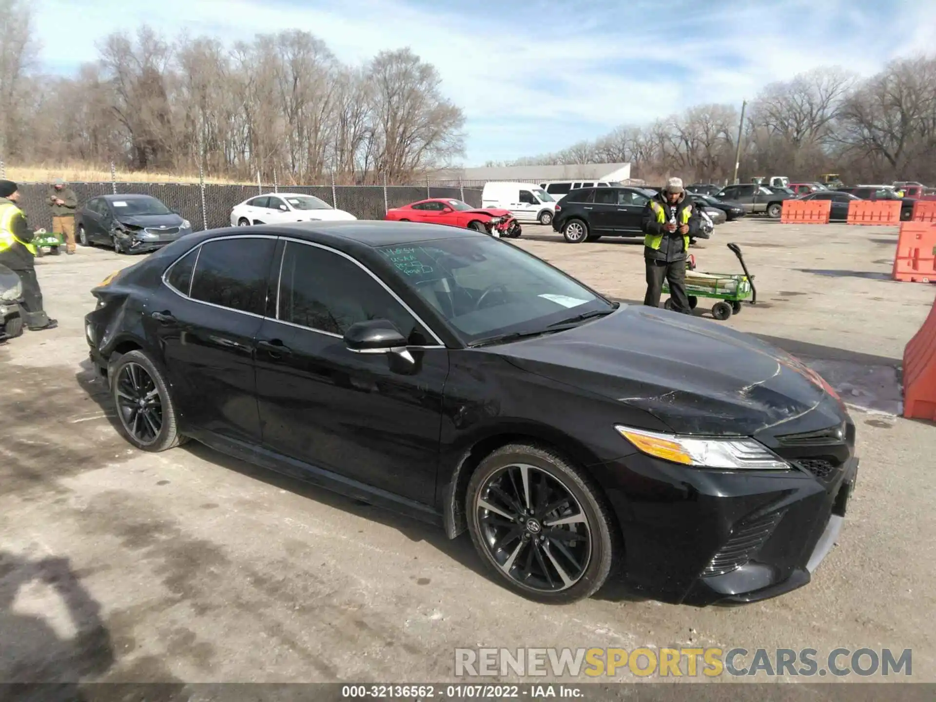 1 Photograph of a damaged car 4T1K61AK3LU334920 TOYOTA CAMRY 2020