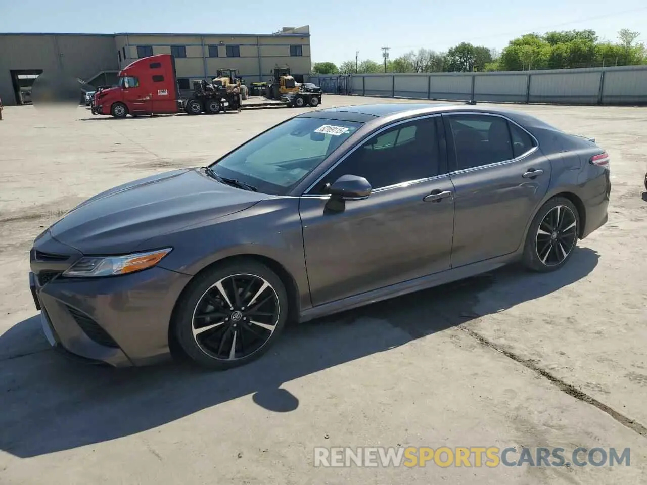 1 Photograph of a damaged car 4T1K61AK3LU339907 TOYOTA CAMRY 2020