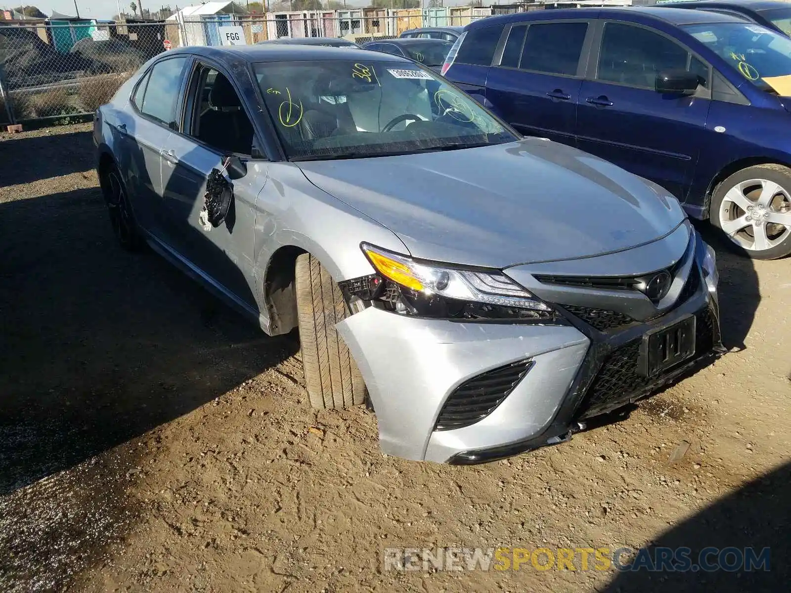 1 Photograph of a damaged car 4T1K61AK3LU347800 TOYOTA CAMRY 2020