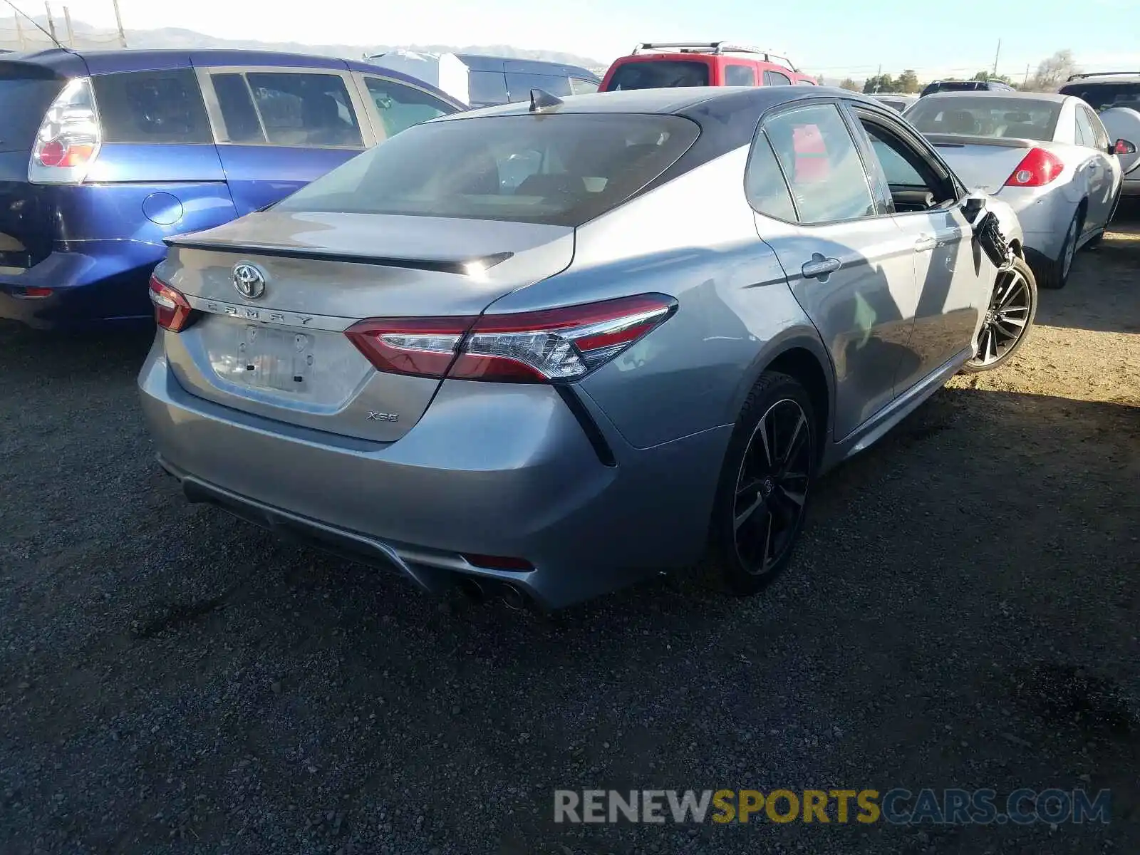 4 Photograph of a damaged car 4T1K61AK3LU347800 TOYOTA CAMRY 2020