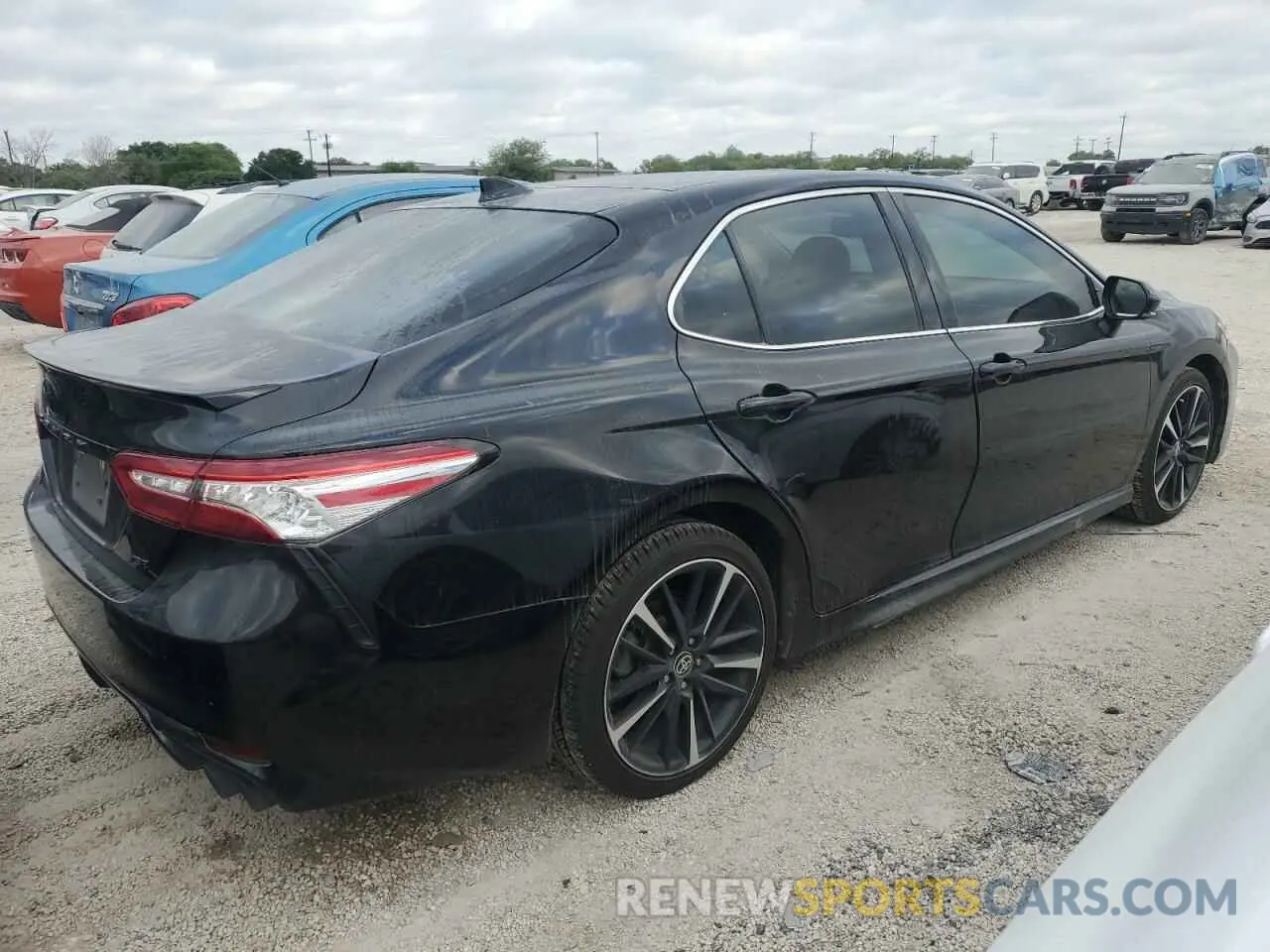 3 Photograph of a damaged car 4T1K61AK3LU363222 TOYOTA CAMRY 2020
