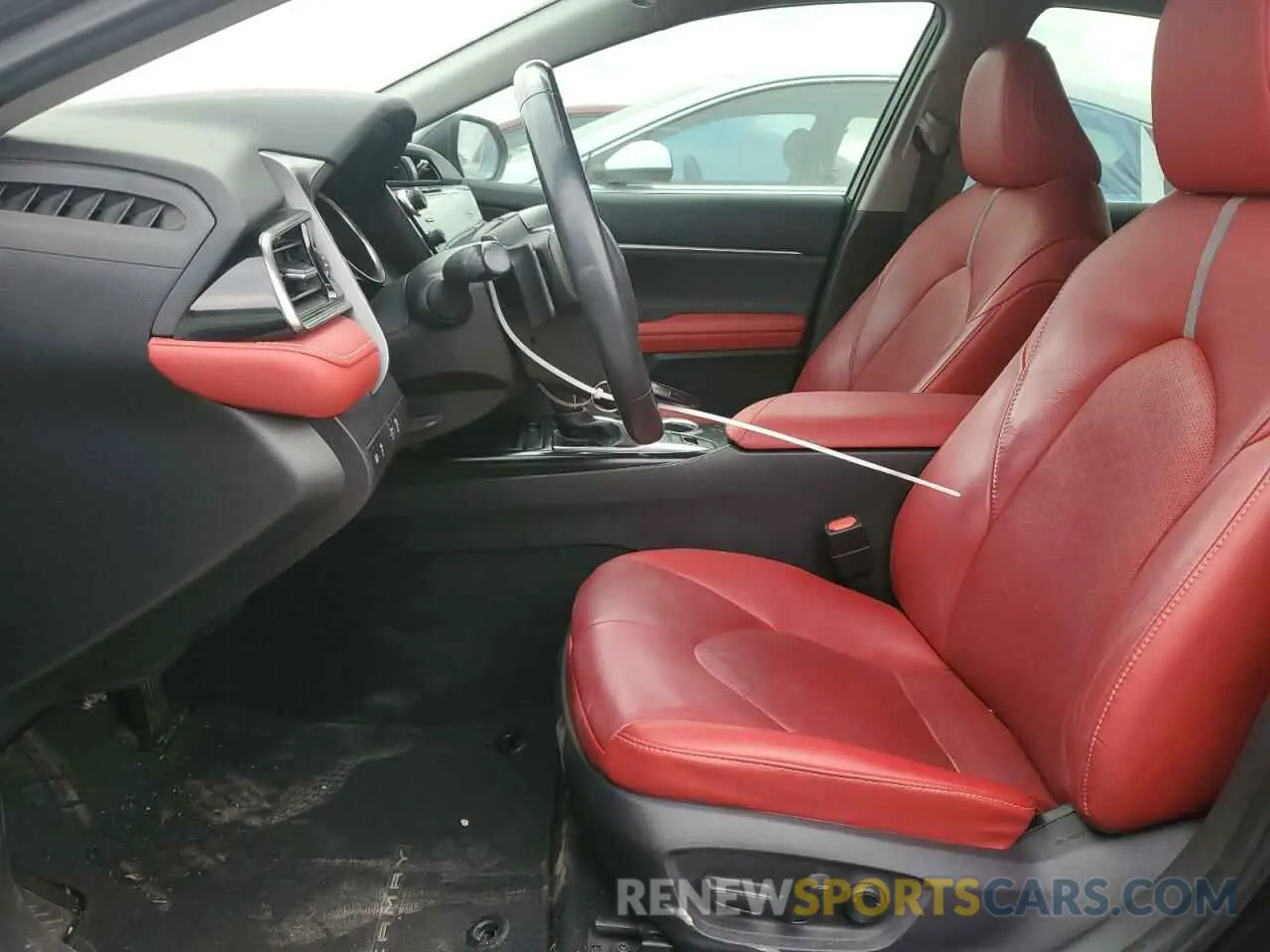 7 Photograph of a damaged car 4T1K61AK3LU363222 TOYOTA CAMRY 2020