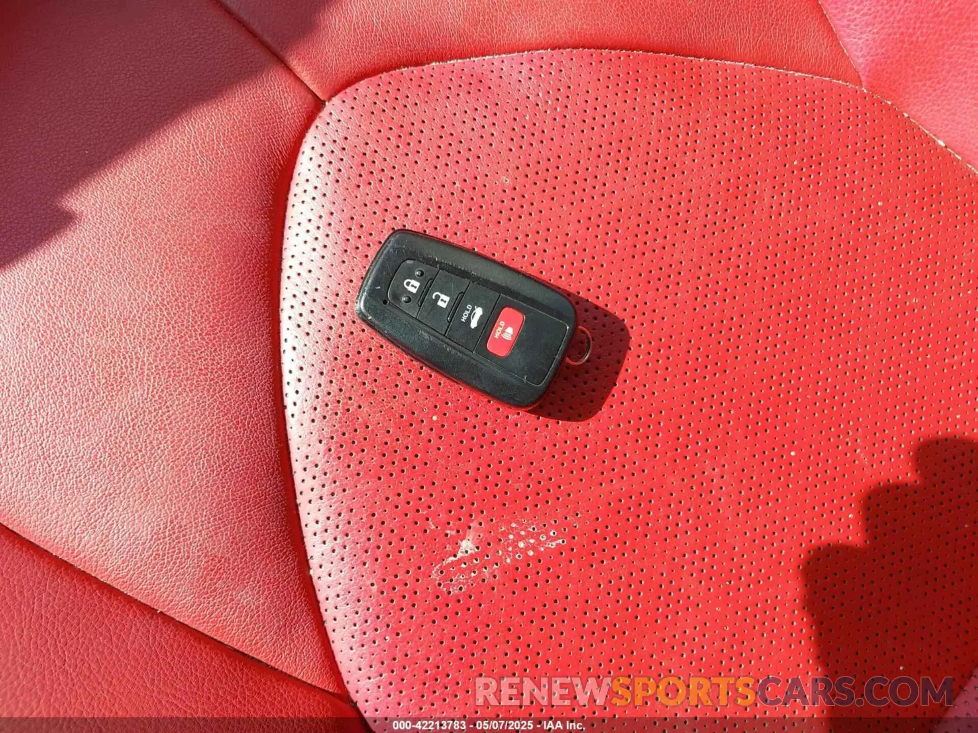 11 Photograph of a damaged car 4T1K61AK3LU363429 TOYOTA CAMRY 2020