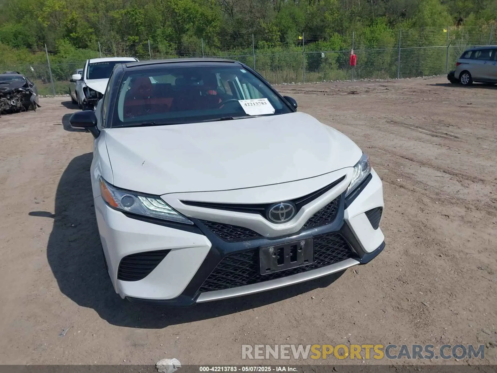 12 Photograph of a damaged car 4T1K61AK3LU363429 TOYOTA CAMRY 2020