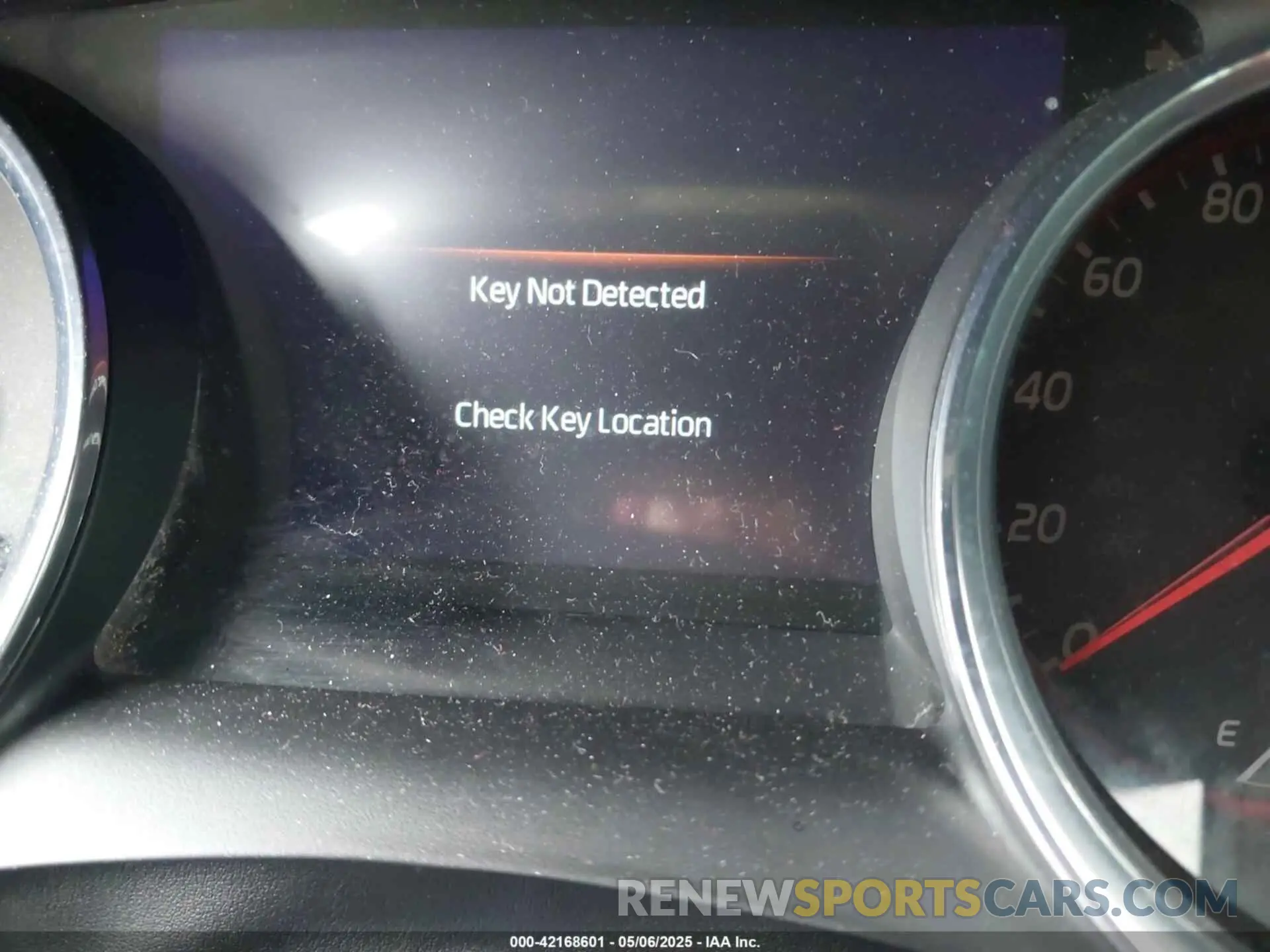 11 Photograph of a damaged car 4T1K61AK3LU368467 TOYOTA CAMRY 2020