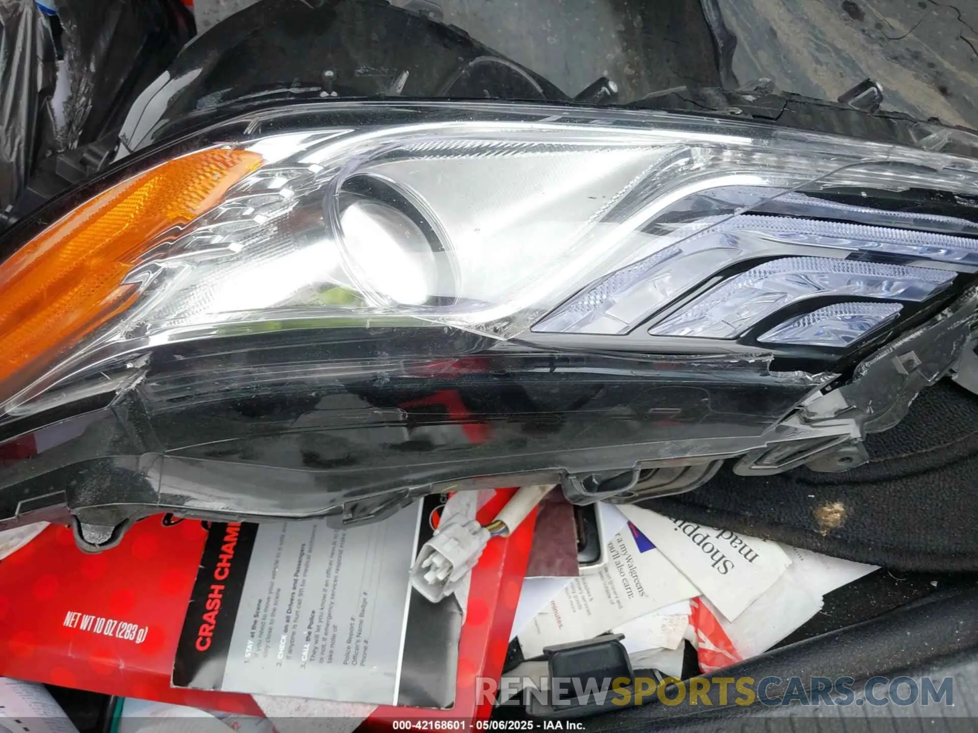12 Photograph of a damaged car 4T1K61AK3LU368467 TOYOTA CAMRY 2020
