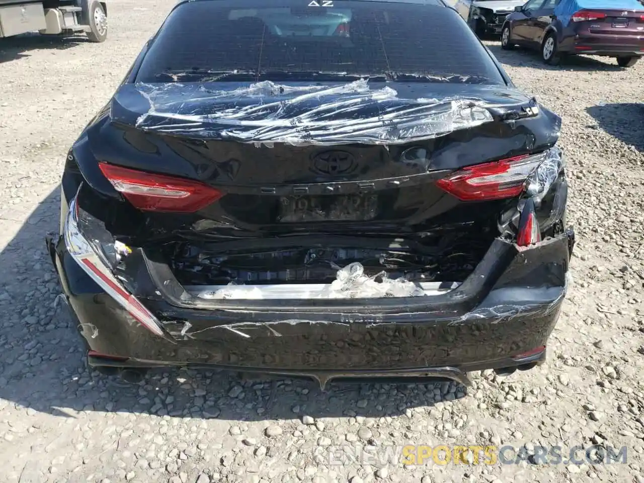 9 Photograph of a damaged car 4T1K61AK3LU506525 TOYOTA CAMRY 2020