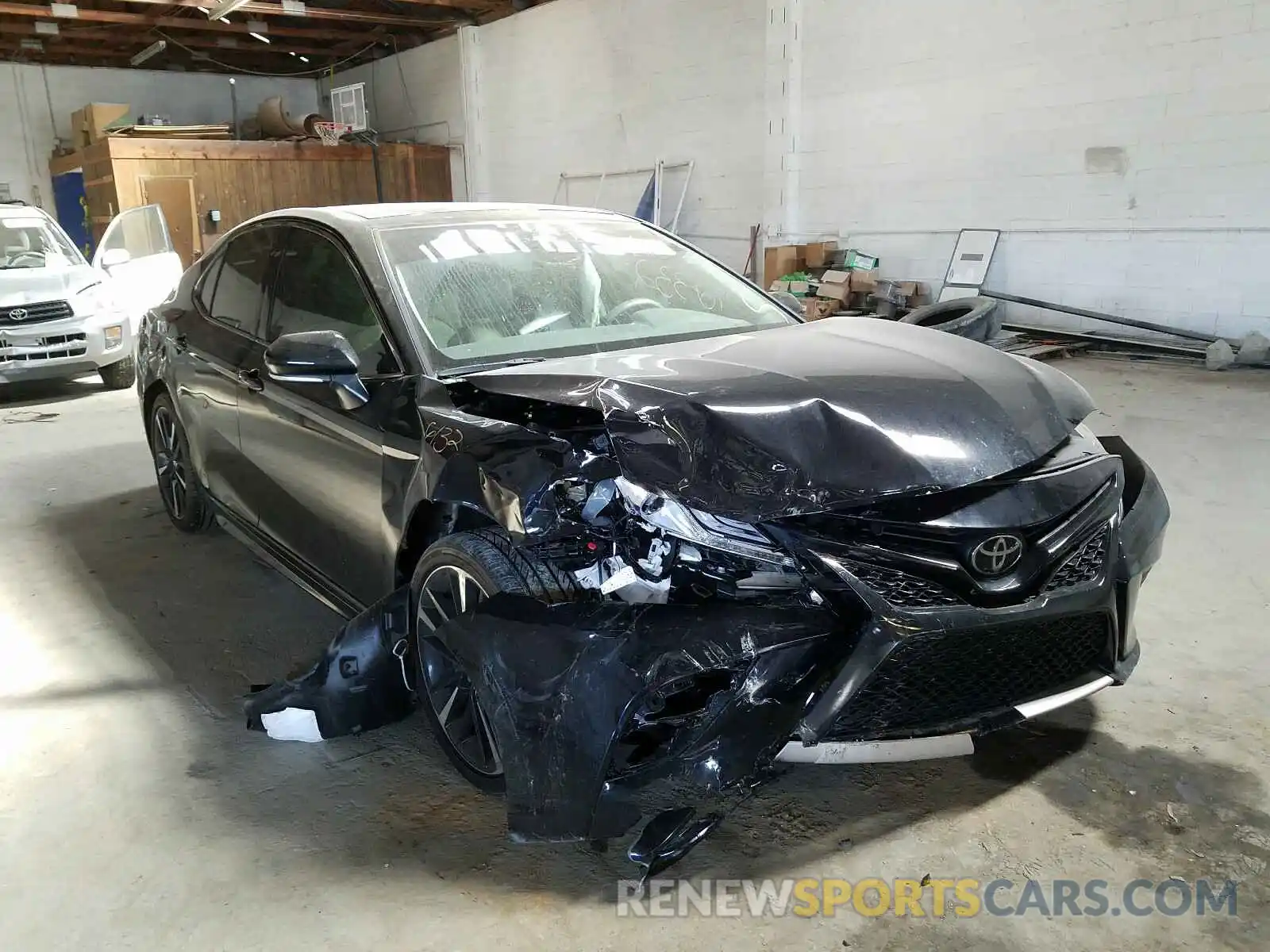 1 Photograph of a damaged car 4T1K61AK3LU860741 TOYOTA CAMRY 2020