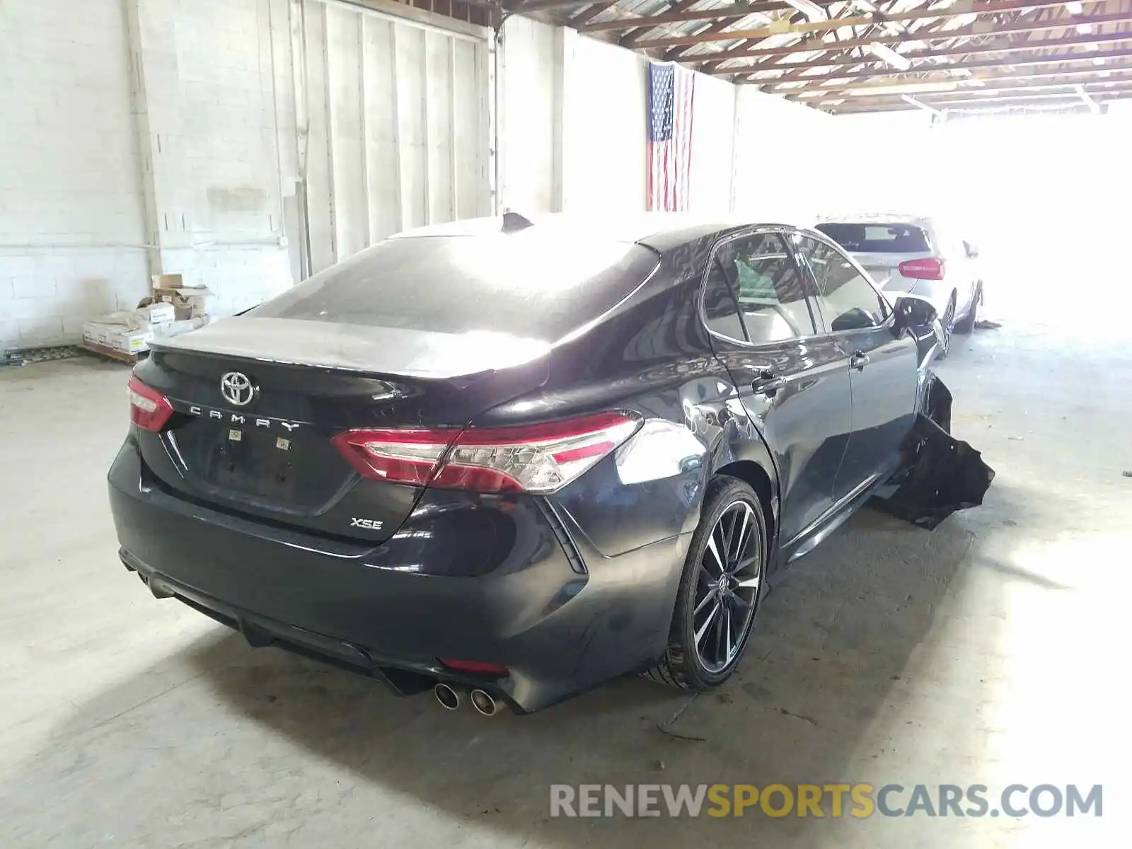 4 Photograph of a damaged car 4T1K61AK3LU860741 TOYOTA CAMRY 2020