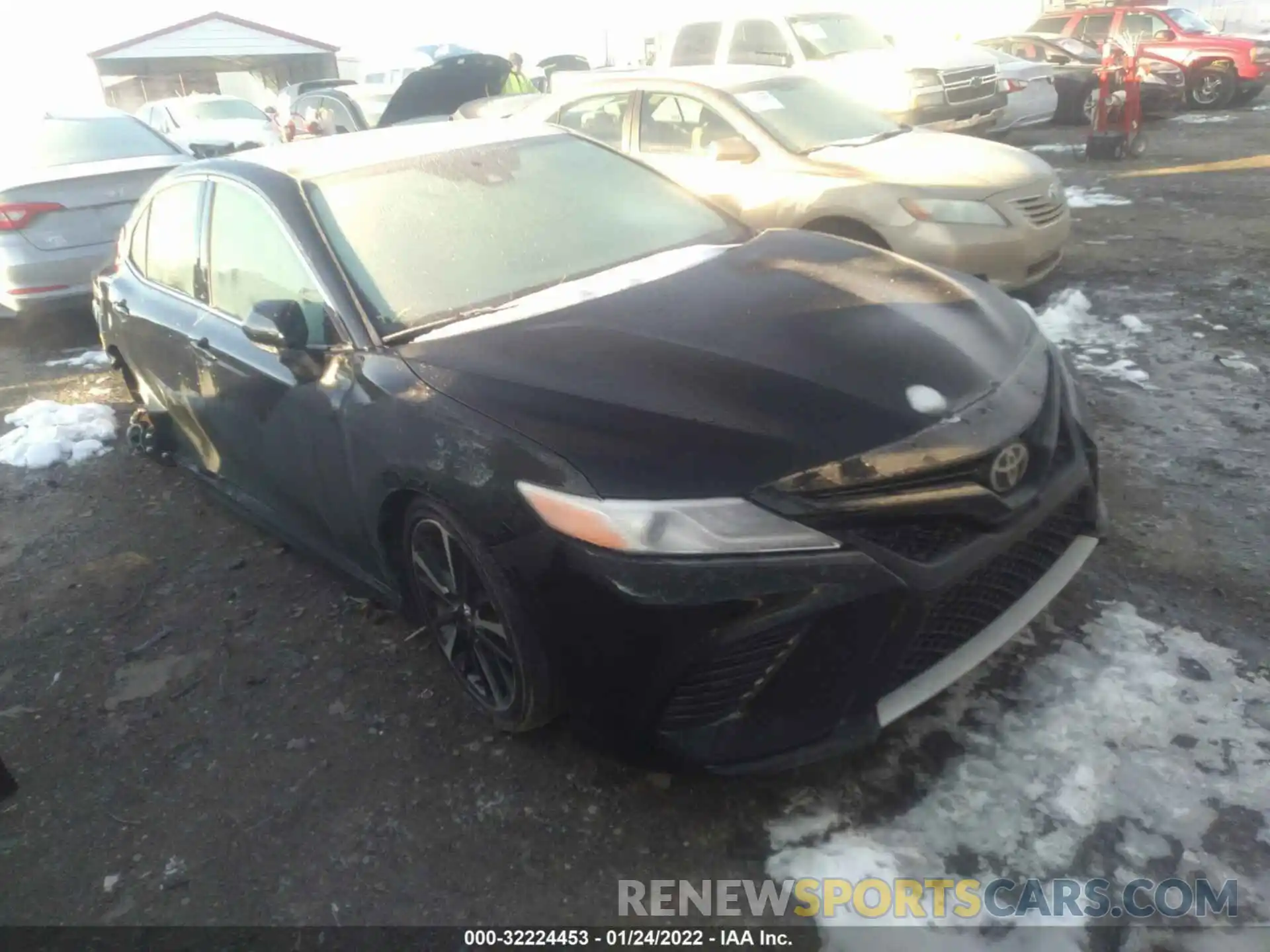 1 Photograph of a damaged car 4T1K61AK3LU872100 TOYOTA CAMRY 2020