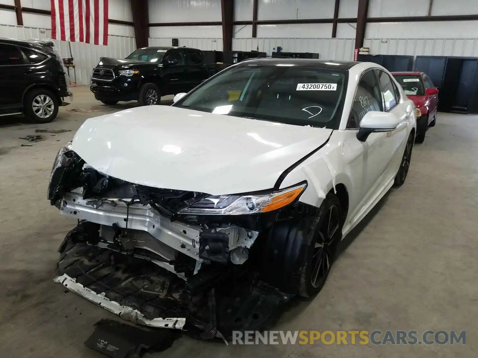 2 Photograph of a damaged car 4T1K61AK3LU876180 TOYOTA CAMRY 2020