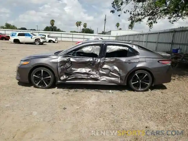 9 Photograph of a damaged car 4T1K61AK3LU909131 TOYOTA CAMRY 2020