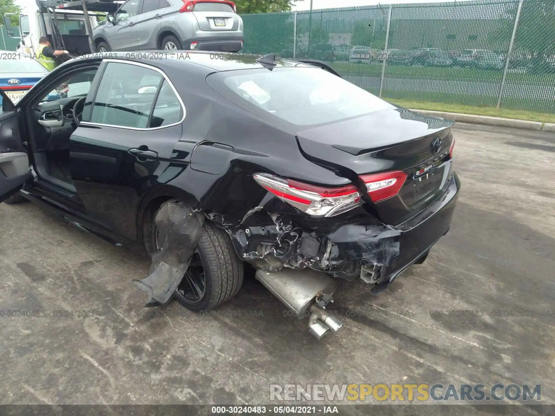 6 Photograph of a damaged car 4T1K61AK3LU930318 TOYOTA CAMRY 2020