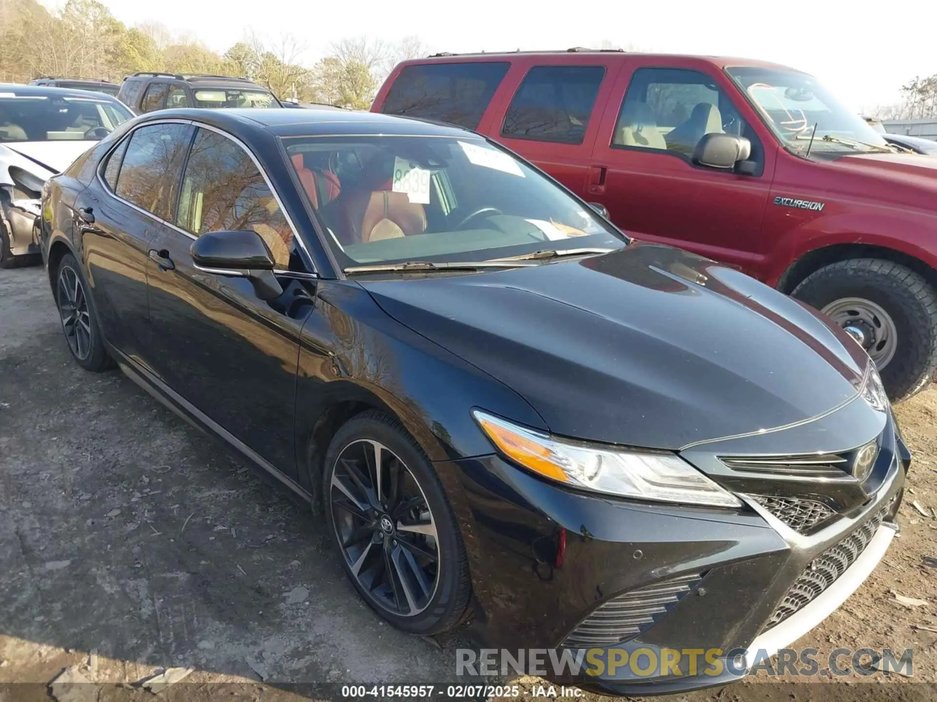 1 Photograph of a damaged car 4T1K61AK3LU931534 TOYOTA CAMRY 2020