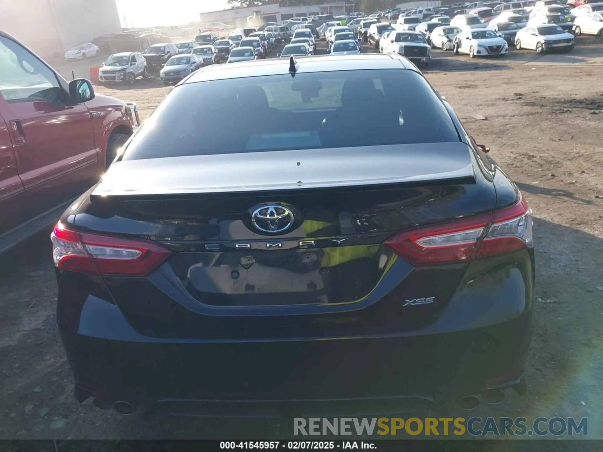 16 Photograph of a damaged car 4T1K61AK3LU931534 TOYOTA CAMRY 2020