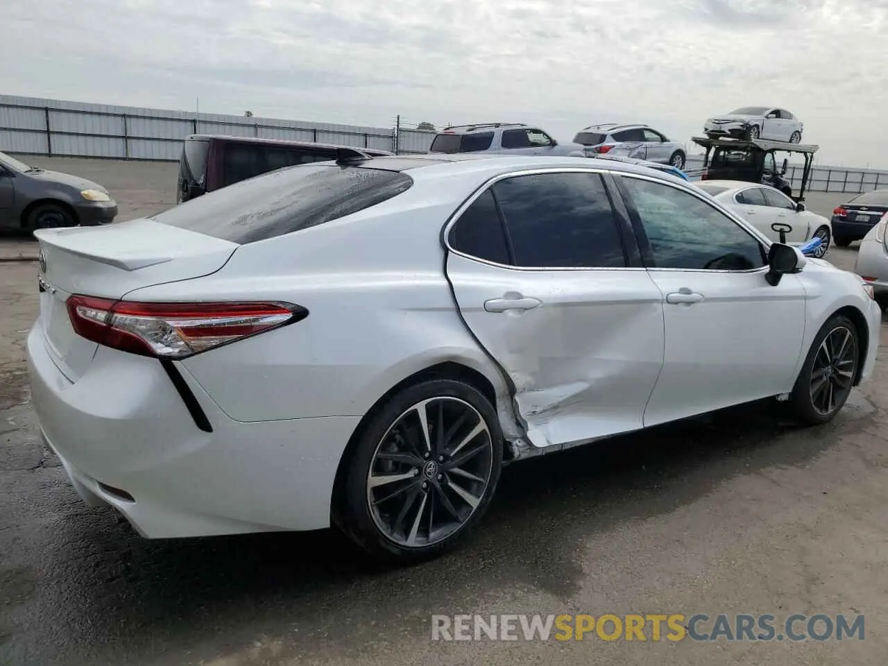3 Photograph of a damaged car 4T1K61AK3LU934403 TOYOTA CAMRY 2020